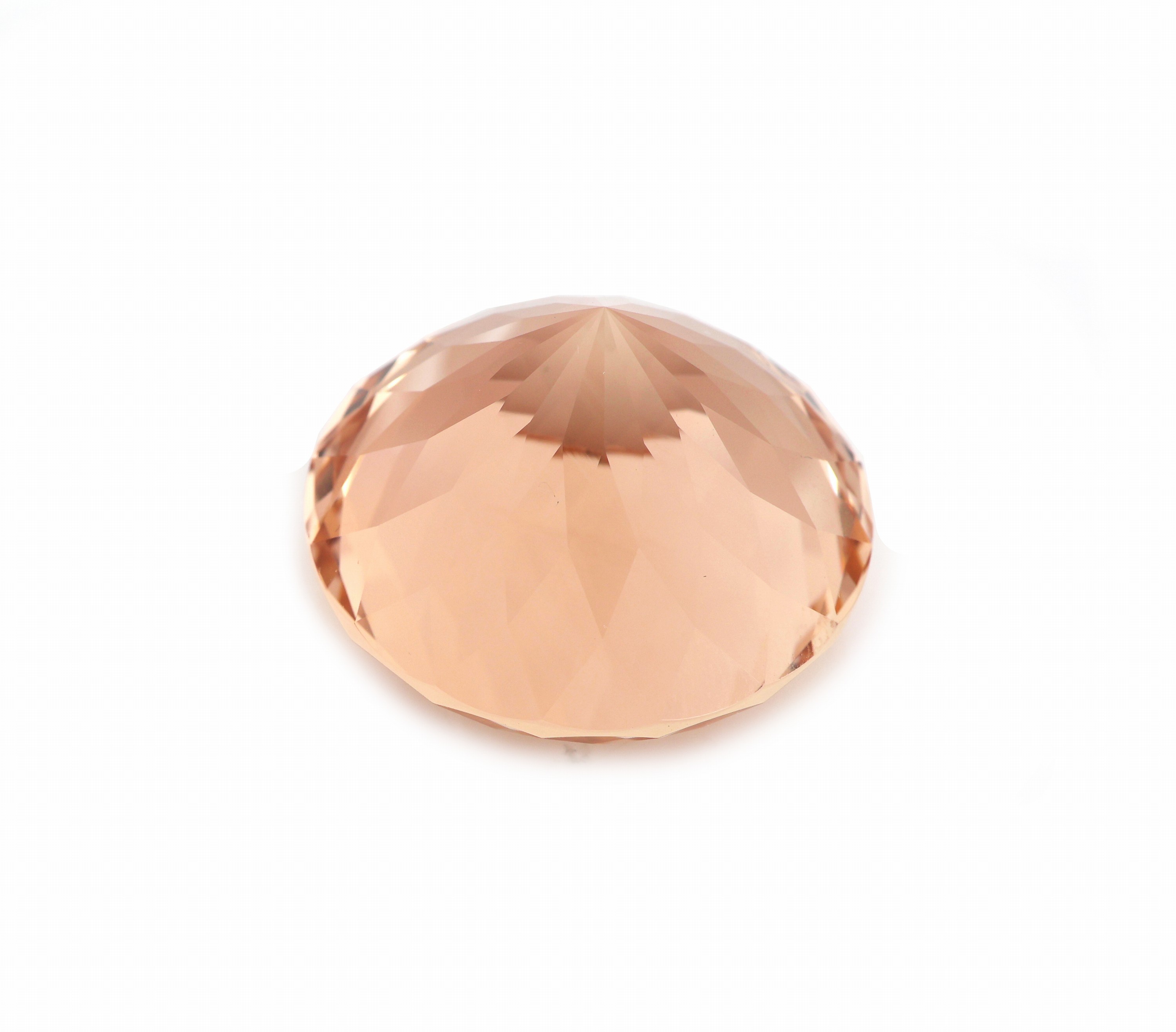 Detail b: Loser Imperial Topas, 76.90 ct, Light Reddish Orange, rundfacett., ca. 25.1 x 25.1 x 17.80 mm, Herkunft Ukraine