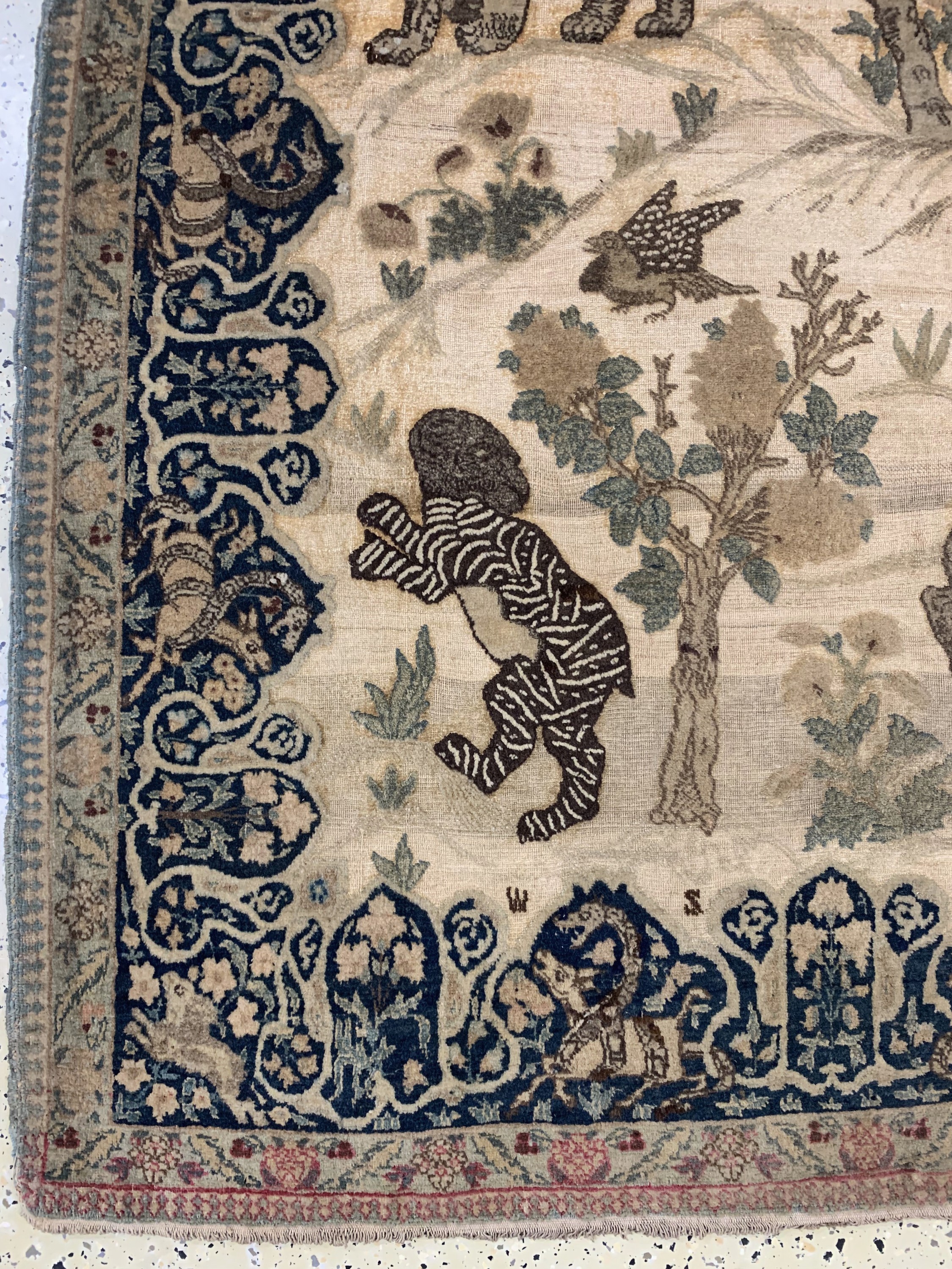 Detail a: Musealer Täbriz"Souf"antik, Persien, 19.Jhd, Wolle auf Baumwolle, ca. 235 x 170 cm, Mottenfraß, EHZ: 3