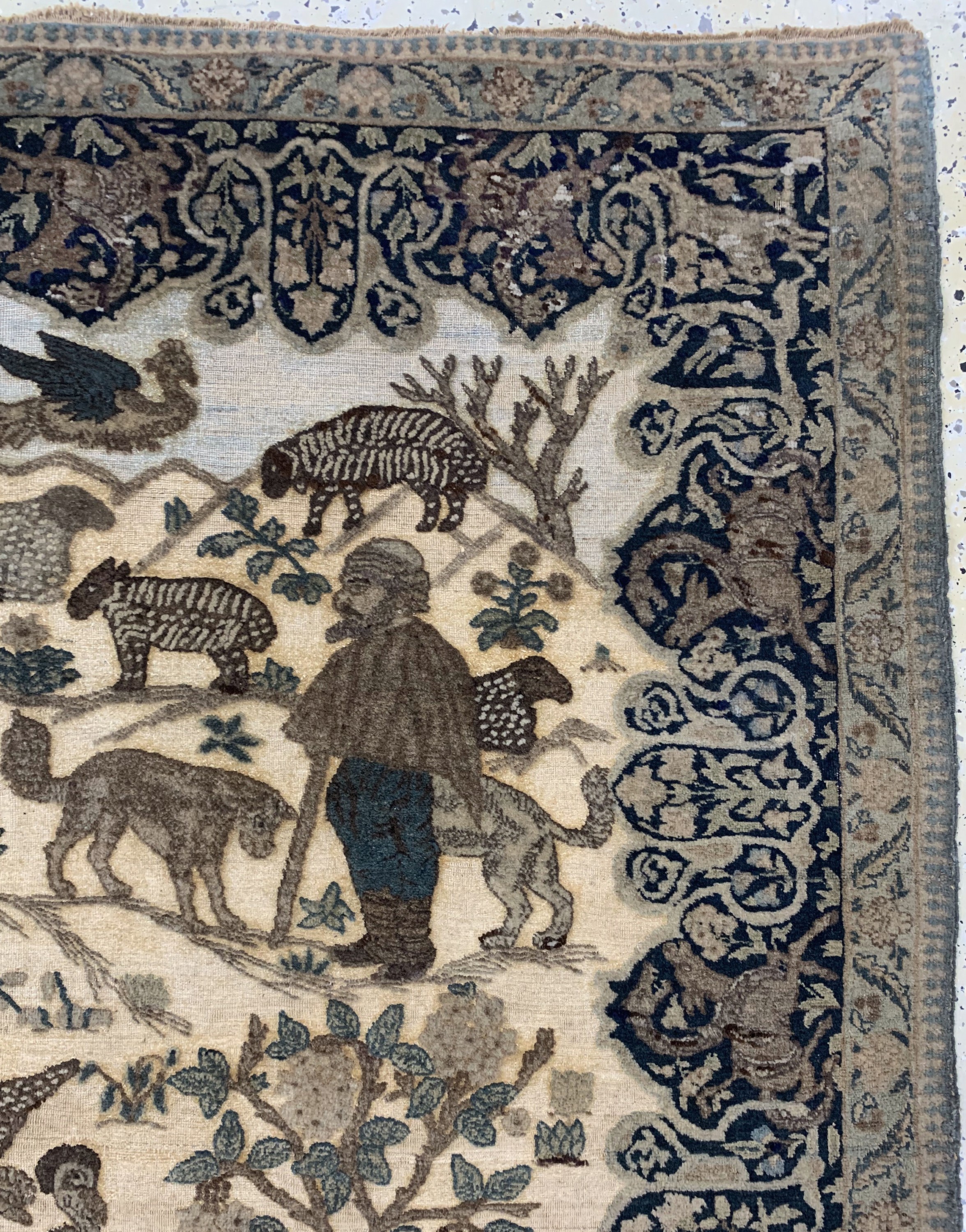 Detail f: Musealer Täbriz"Souf"antik, Persien, 19.Jhd, Wolle auf Baumwolle, ca. 235 x 170 cm, Mottenfraß, EHZ: 3