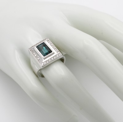 27001553b - Ring mit Turmalin und Brillanten, WG 750/000, grüner Turmalin ca. 2.57 ct, Brill. zus. ...