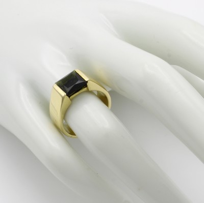27001560b - Ring mit Turmalin, GG 585/000, grünes Turmalincarrée ca. 2.5 ct, glattes Design, RW ...