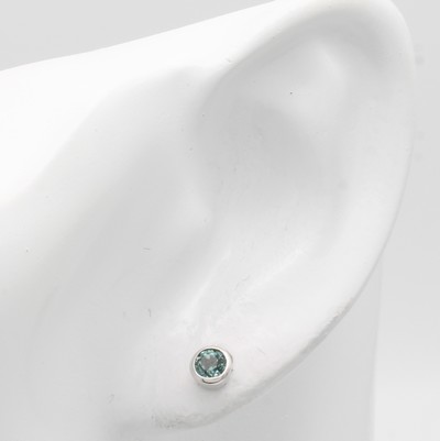 27001808a - Paar Ohrstecker mit Turmalinen, WG 585/000, 2 grüne Turmaline in Zargenfassungen zus. ...