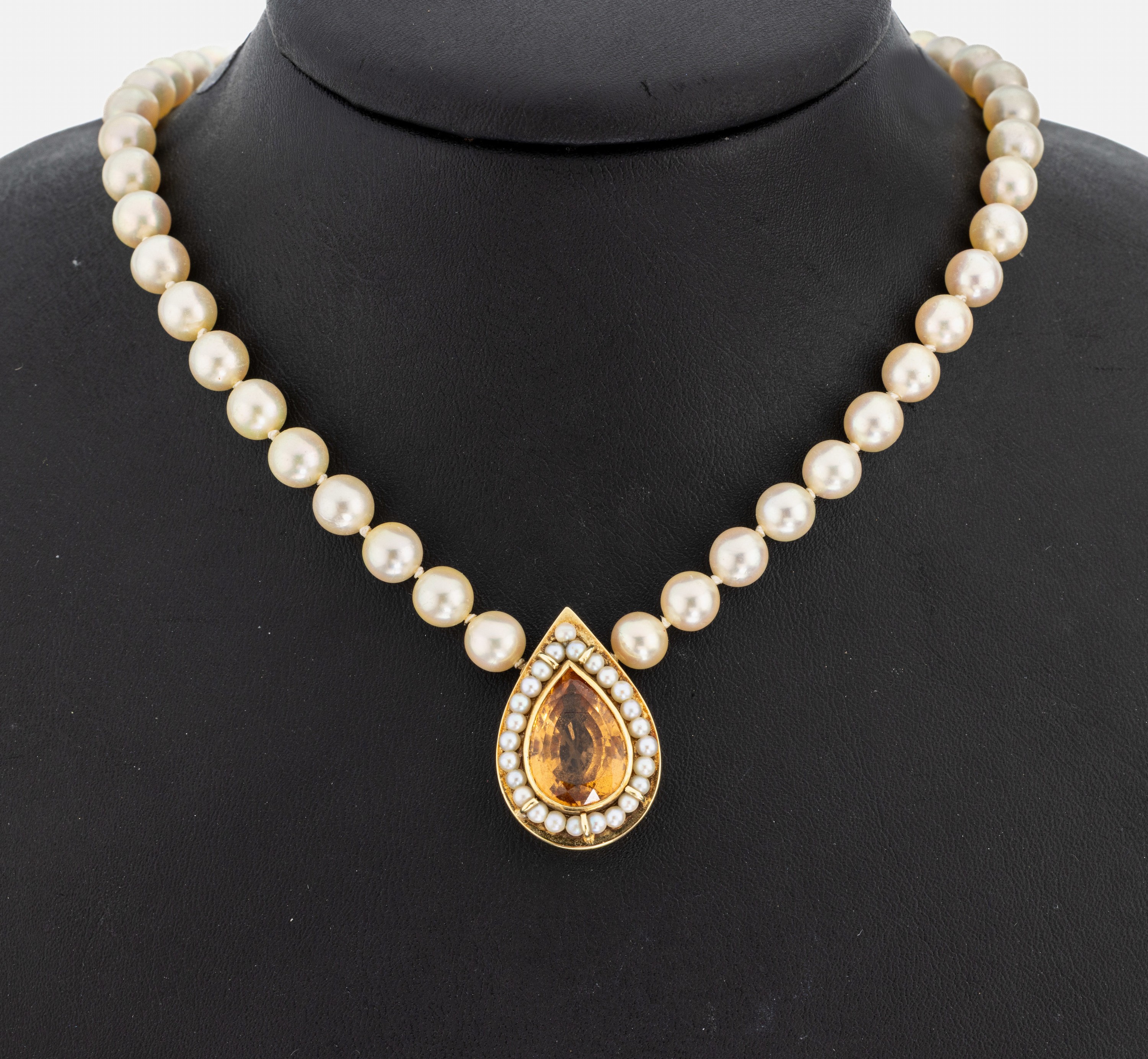 Image 27001922 - Zuchtperl-Collier mit 14 kt Gold Grossular- Perl-Mittelteil, GG 585/000, ...