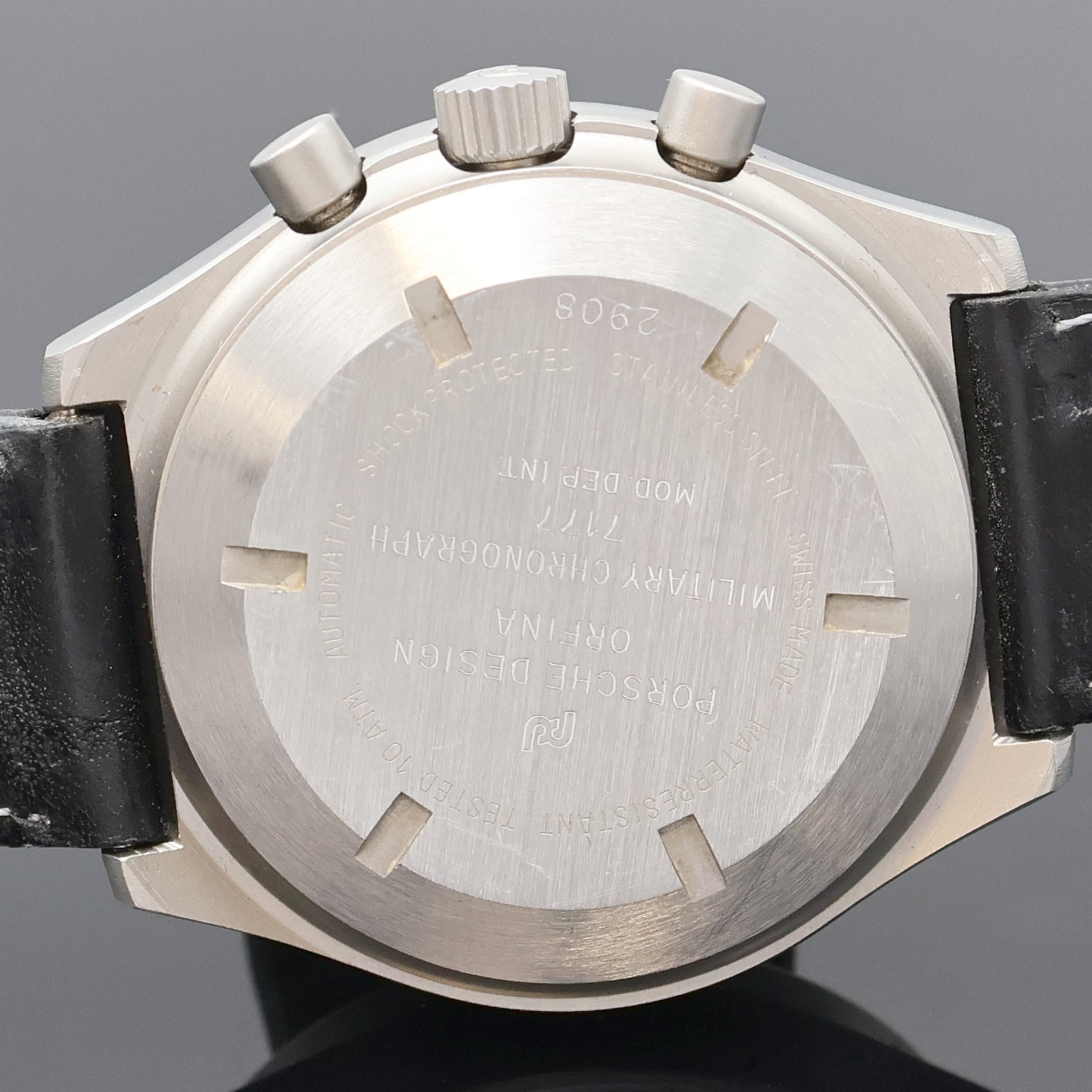 Detail e: PORSCHE DESIGN Military Armbandchronograph Referenz 7177, Schweiz 1980er Jahre, matt. Edelstahlgeh., Boden u. Krone geschr., Saphirflachglas, ...