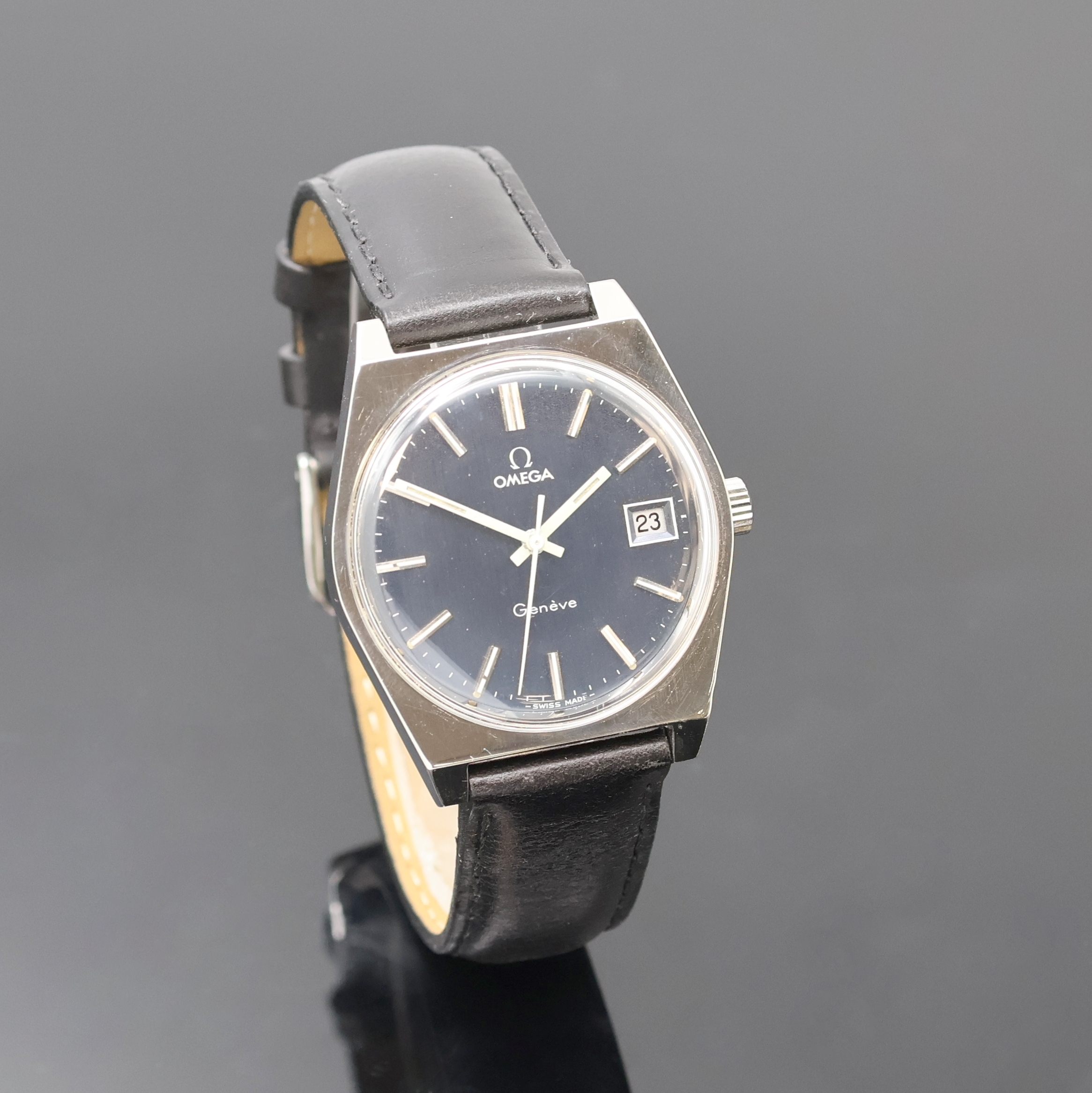 Detail b: OMEGA Geneve Armbanduhr Referenz 1360049, Schweiz um 1972, Handaufzug, Edelstahlgeh., Boden verschr., blaues Zifferbl. m. aufges. silb. Leuchtind., ...