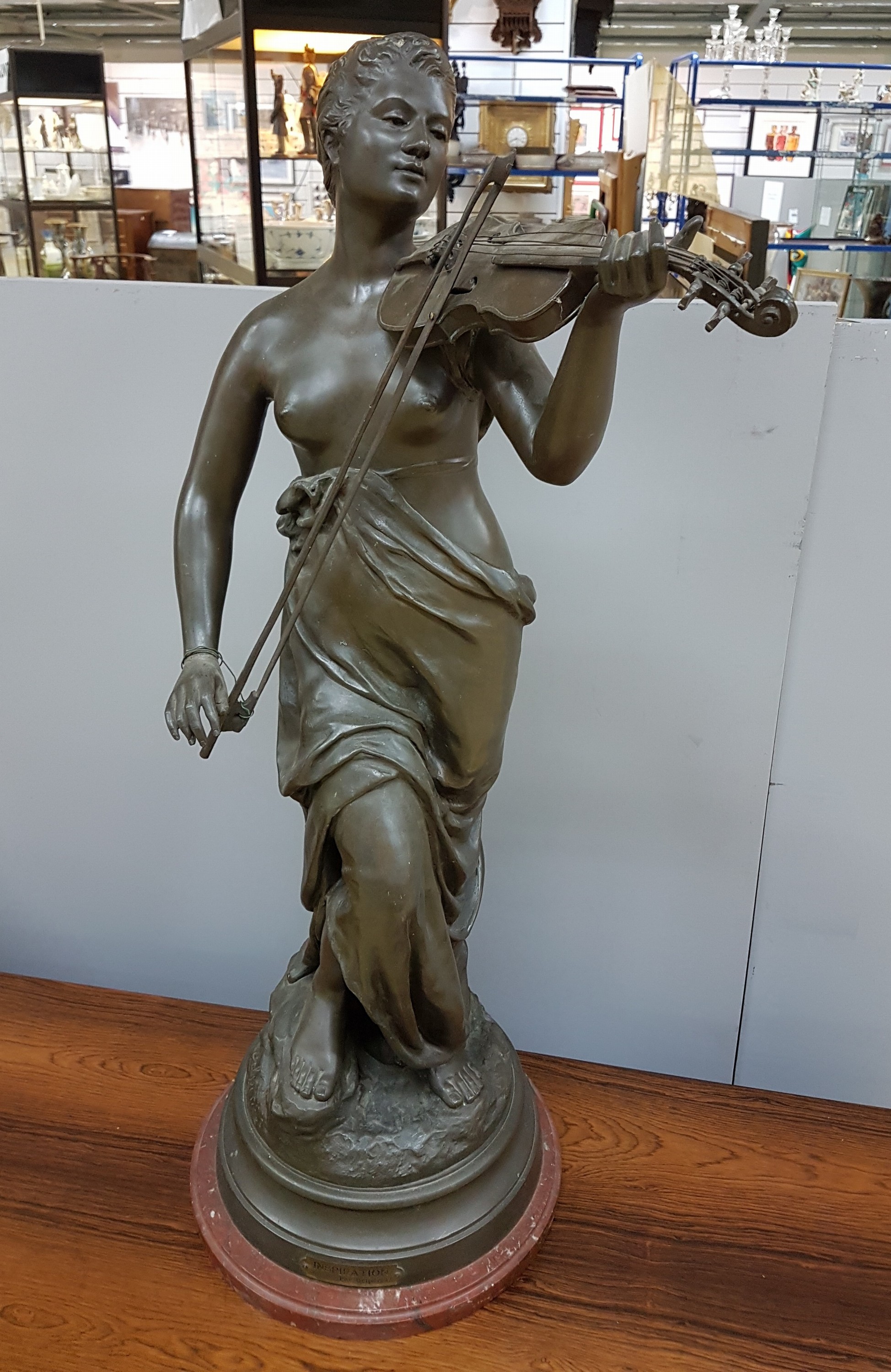 Detail a: Große Metallfigur, Frankreich, Georges, Delperier (1865-1936), Regule, roter Marmorsockel, bez. und signiert, Inspiration, H.ca. 93 cm