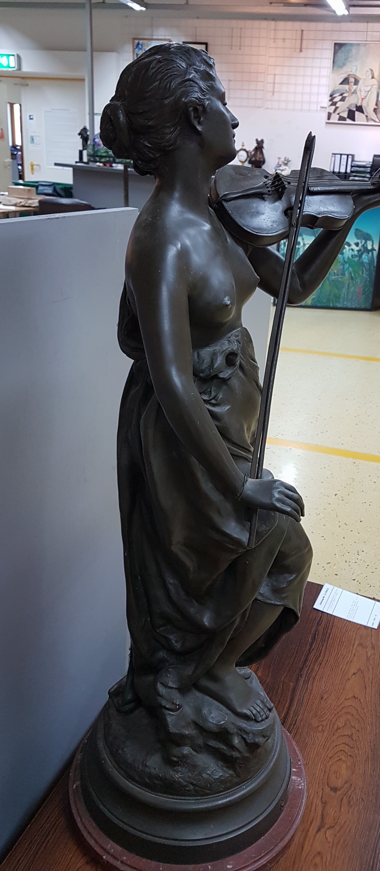 Detail b: Große Metallfigur, Frankreich, Georges, Delperier (1865-1936), Regule, roter Marmorsockel, bez. und signiert, Inspiration, H.ca. 93 cm