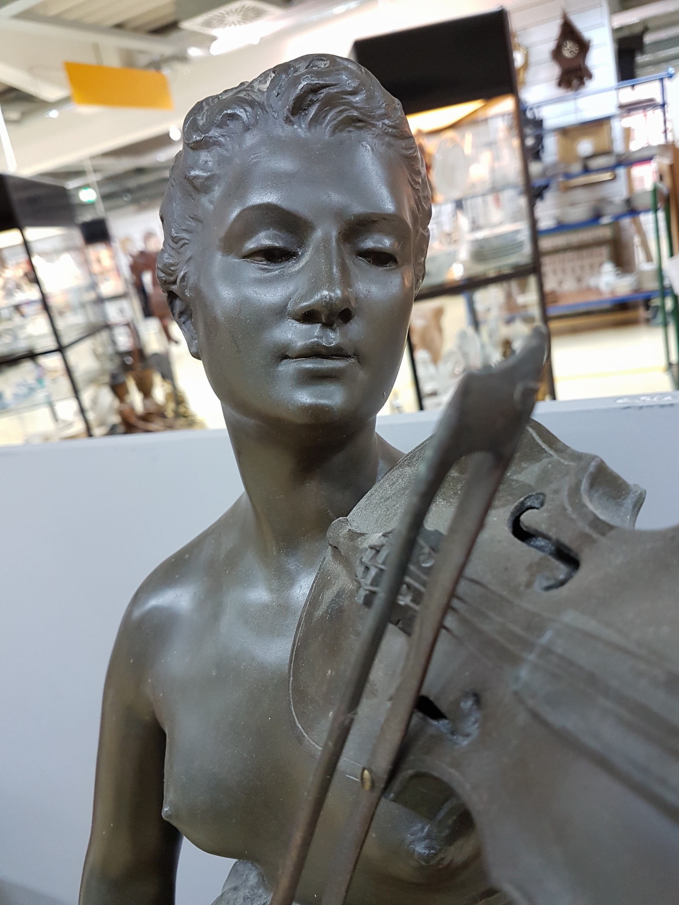 Detail e: Große Metallfigur, Frankreich, Georges, Delperier (1865-1936), Regule, roter Marmorsockel, bez. und signiert, Inspiration, H.ca. 93 cm