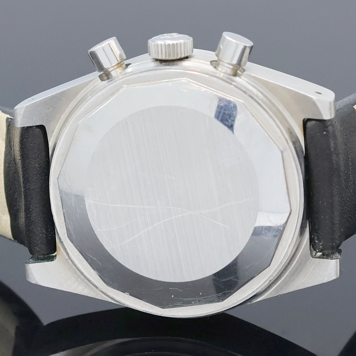 Detail e: TISSOT Armbandchronograph PR 516 Referenz 40528-1X, Schweiz um 1970, Handaufzug, Edelstahlgeh., Boden verschr., Tachymeter- Lünette, schwarzes ...