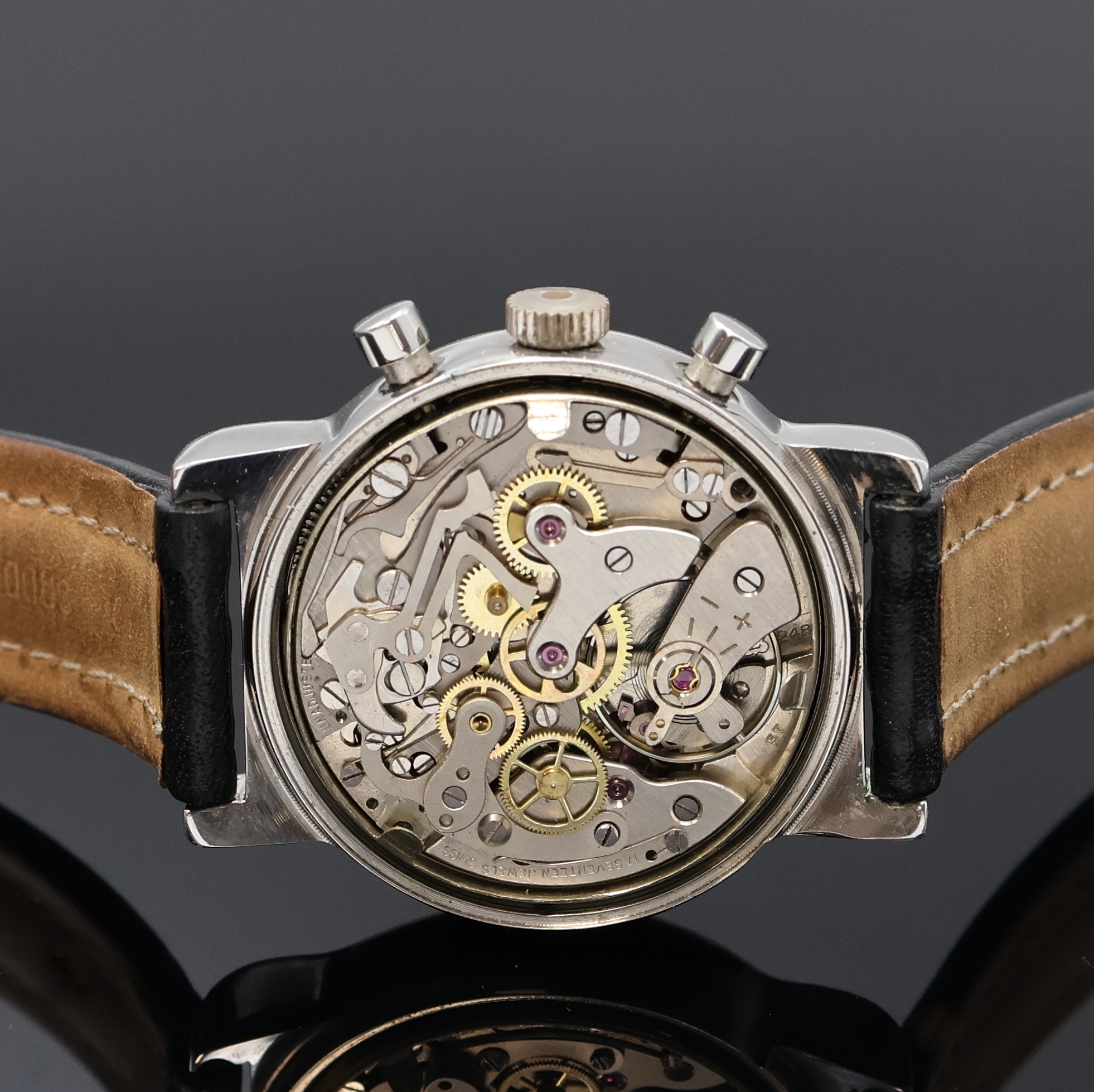 Detail d: BWC Armbandchronograph mit Kaliber Landeron 248, Schweiz um 1965, Handaufzug, Edelstahlgeh., Boden verschr., silb. Zifferbl. m. aufges. gold. ...