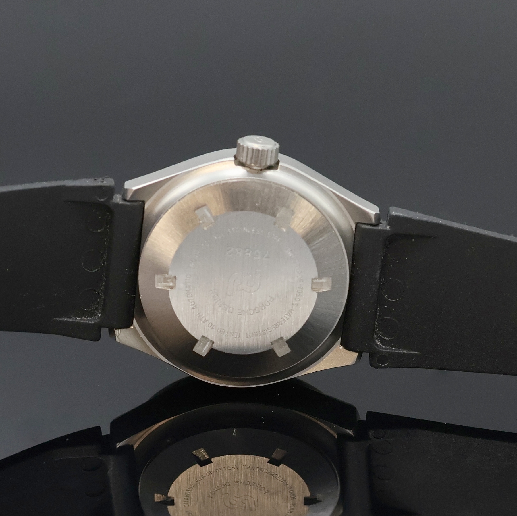 Detail c: PORSCHE DESIGN Damenarmbanduhr Referenz 7050S, Schweiz um 1990, Automatik, matt. Geh., Boden u. Krone verschr., schwarzes Zifferbl., Leuchtzeiger, ...