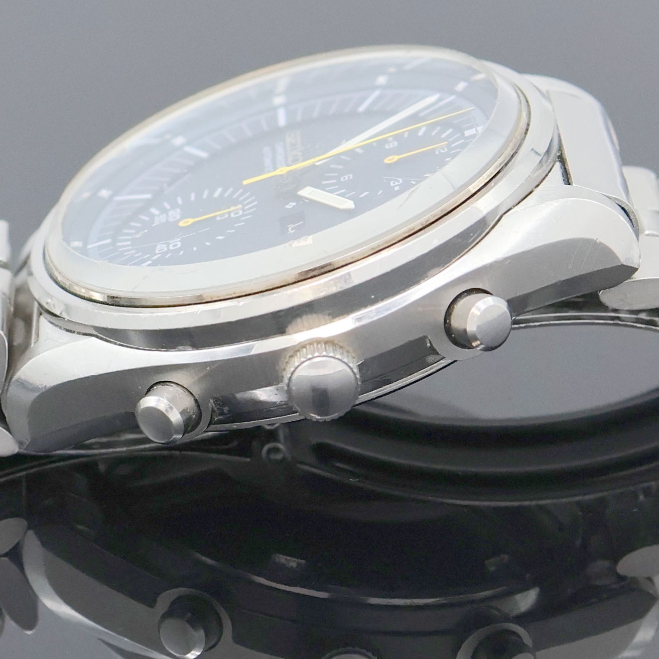 Detail d: SEIKO Jumbo Armbandchronograph Referenz 6138- 3002, Japan um 1975, Automatik, Edelstahlgeh. inkl. orig. Gliederband m. Faltschl., Boden u. Krone ...