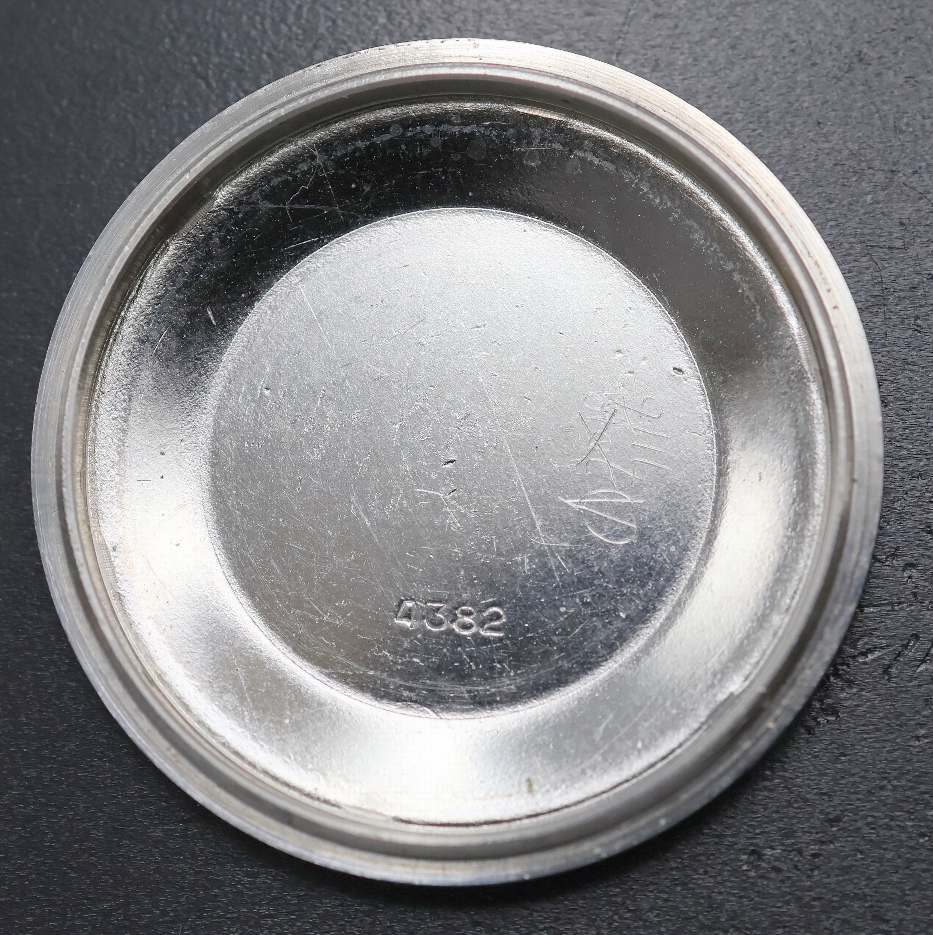 Detail g: SABINA Armbandchronograph in Stahl, Schweiz um 1970, Automatik, Boden verschr., Lünette m. 60er Teil. beids. drehb., schwarzes Zifferbl. m. ...
