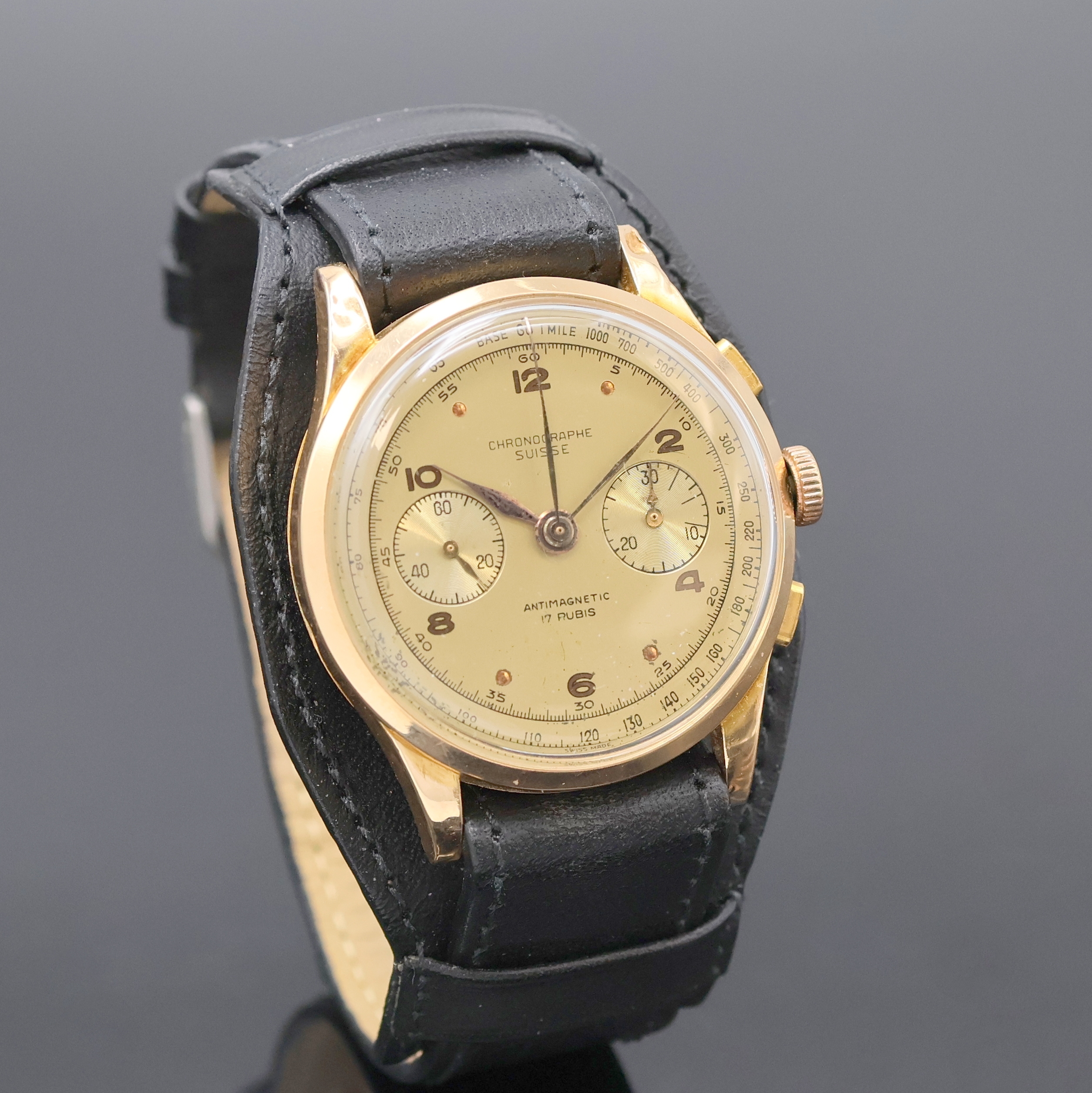 Detail b: CHRONOGRAPHE SUISSE Armbandchronograph in RoseG 750/000, Schweiz um 1950, Handaufzug, Boden aufgedr., Metallcuvette, champagnerfarb. Zifferbl. m. ...