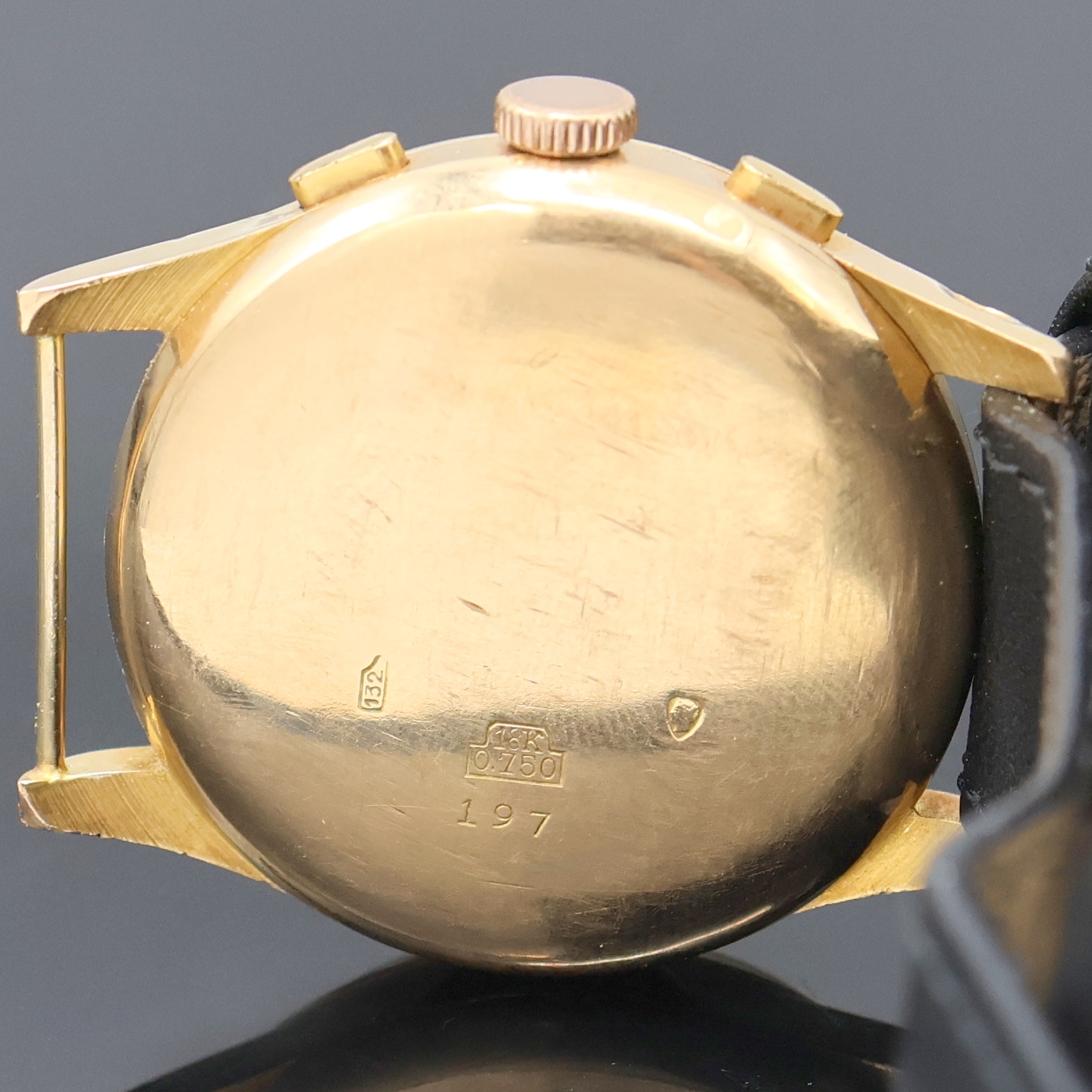Detail d: CHRONOGRAPHE SUISSE Armbandchronograph in RoseG 750/000, Schweiz um 1950, Handaufzug, Boden aufgedr., Metallcuvette, champagnerfarb. Zifferbl. m. ...