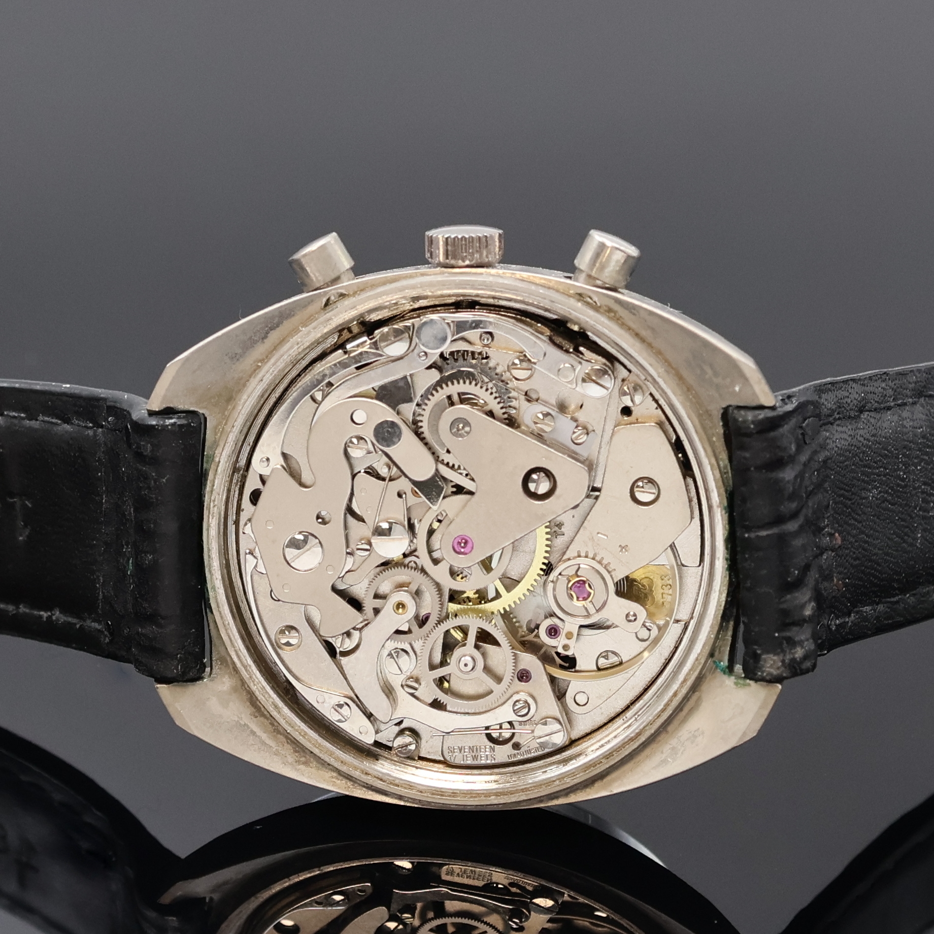 Detail d: PALLAS Para verchromter Armbandchronograph, Schweiz um 1975, Handaufzug, Stahlboden verschr., schwarzes Zifferbl. m. aufges. silb. Tritium-Ind., ...