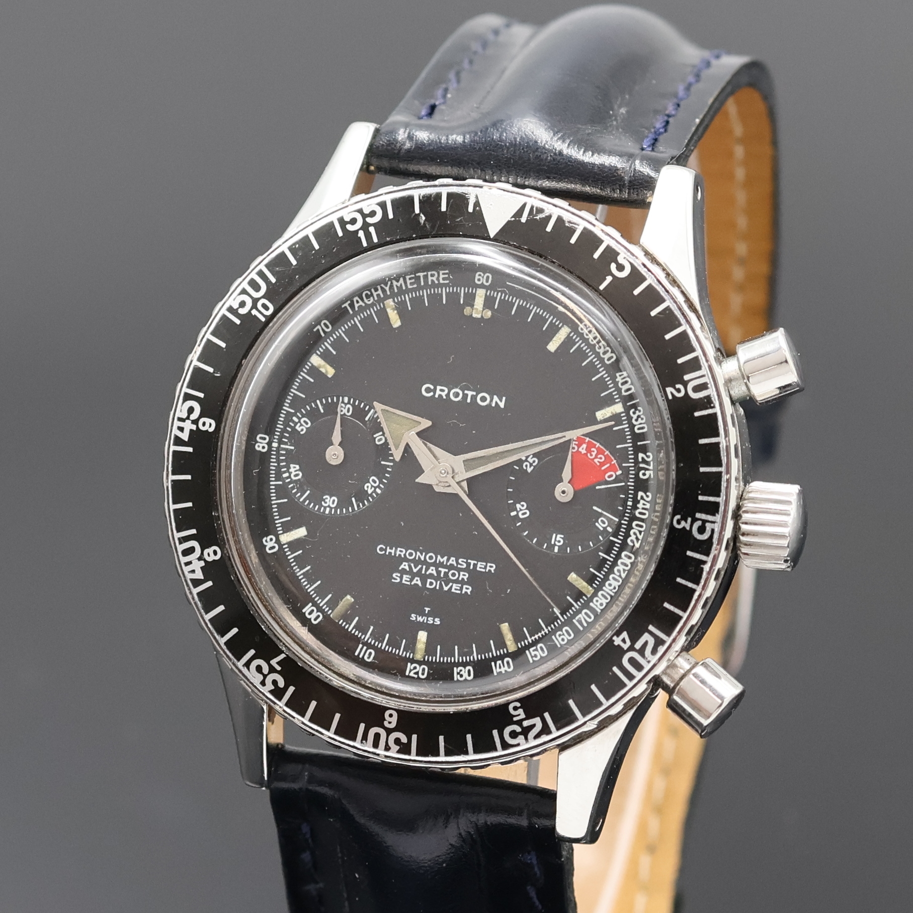 Detail a: CROTON Chronomaster Aviator Sea Diver Armbandchronograph in Stahl, Schweiz 1960er Jahre, Handaufzug, Boden verschr., Lünette m. 60er Teilung beids. ...