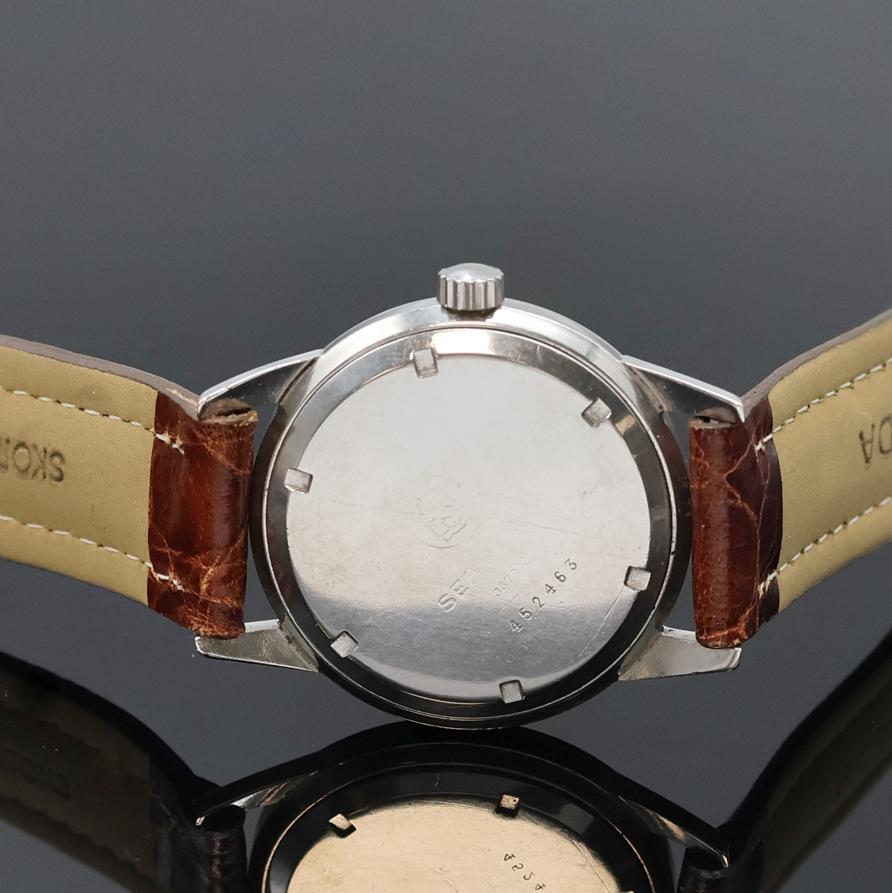 Detail h: ROYCE, BERGANA, ROYAL, DOXA und ERNEST BOREL 5 Armbanduhren, Schweiz um 1960-2000, Handaufzug u. Automatik, verchr./Stahl u. Titan, Böden verschr. ...