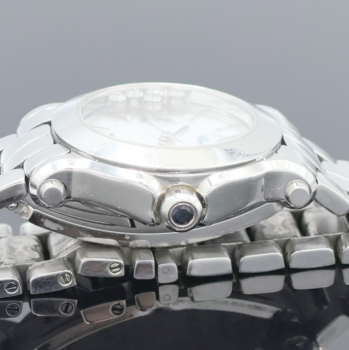 Detail d: CHOPARD Damenarmbanduhr Serie Happy Sport Referenz 8509, Schweiz um 2015, quarz, Edelstahlgeh. inkl. Gliederband m. dopp. Faltschl., Boden 6-fach ...