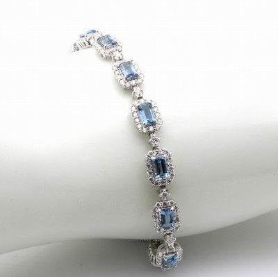 27003463a - Armband mit Aquamarinen und Brillanten, 900er Platin, 15 Aquamarinbaguettes zus. ca. ...
