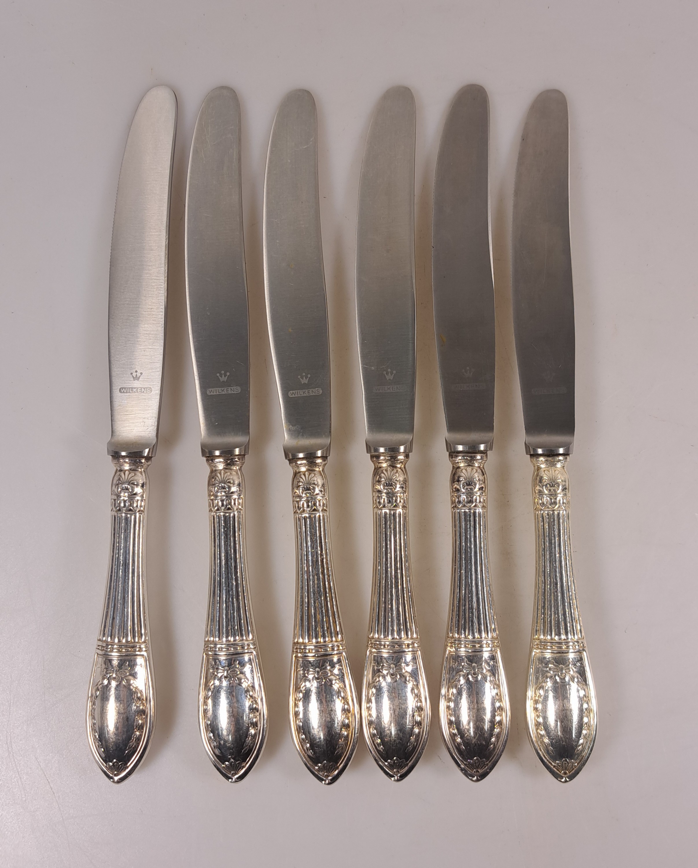 Detail f: Silberbesteck, Wilkens & Söhne, Modell Straßburger Empire, 800er Silber, 6 Gabeln, 6 Messer, 6 Löffel, 6 Teelöffel, Butter- und Käsemesser, ...