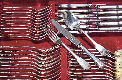 Image Besteckset Modell Cluny, Christofle, Paris, versilbert, 12 Tafellöffel, 12 Tafelgabeln, ...