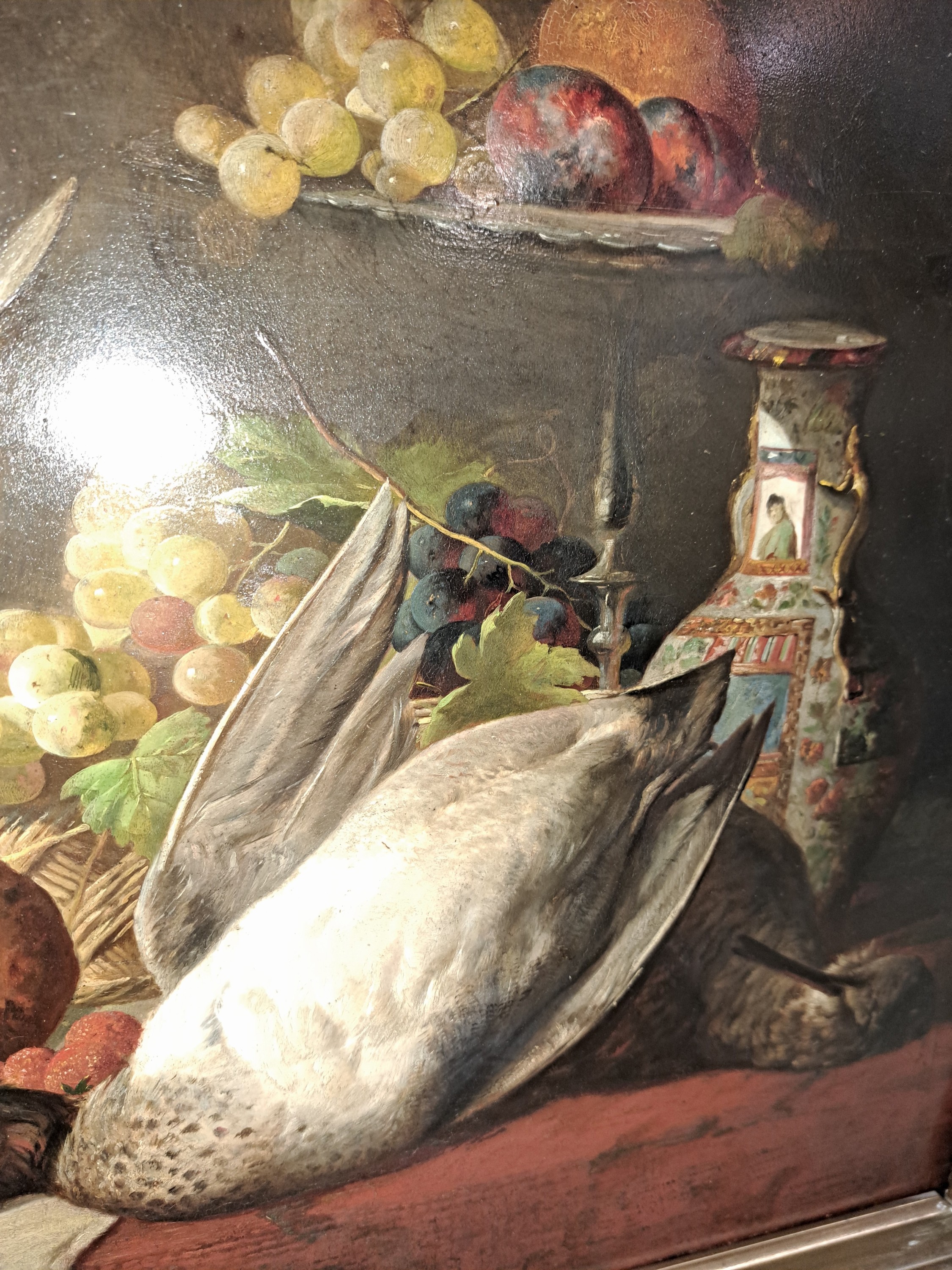 Detail c: Unbekannter Künstler, um 1910-20, Stillleben mit chinesischer Vase, Obst, Brot und Ente, Öl/Holz, unsign., ca. 45.5x55cm, R. ca. 56x67.5cm