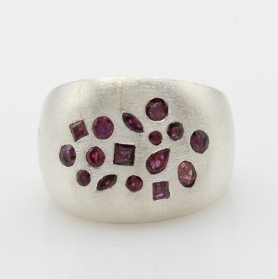 Image Ring mit Rubinen, 925er Silber, matt., Rubine in versch. Schliffarten, Gesamtgew. ...