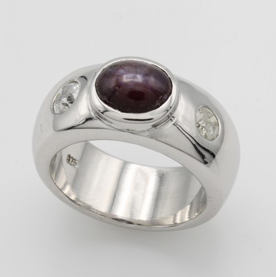 27003920a - Bandring mit Rubin und Brillanten, 925er Silber, ovaler Rubincabochon ca. 2.75 ct, 2 ...