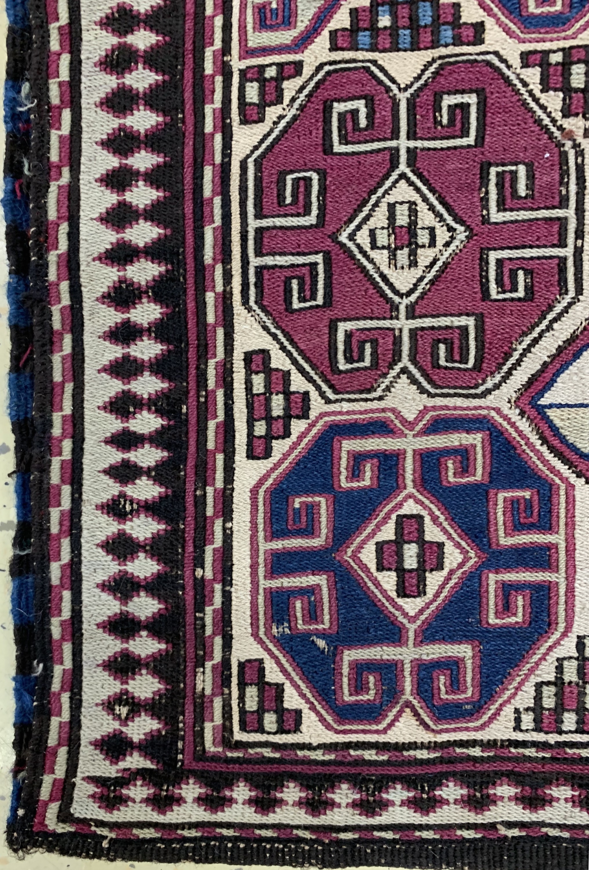 Detail b: Salztasche antik, Kaukasus, 19.Jhd, Wolle auf Wolle, ca. 64 x 51 cm, EHZ: 2