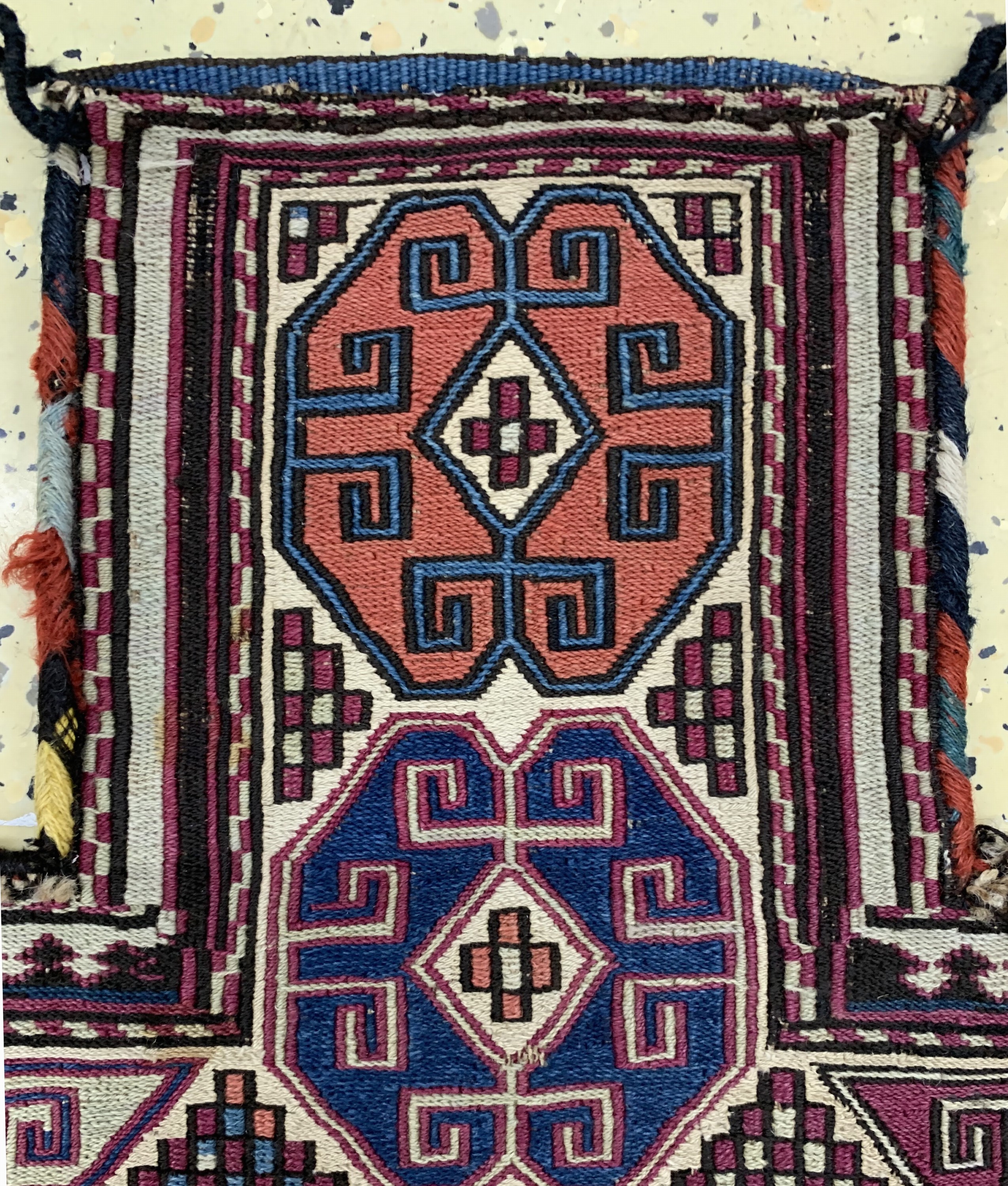 Detail c: Salztasche antik, Kaukasus, 19.Jhd, Wolle auf Wolle, ca. 64 x 51 cm, EHZ: 2