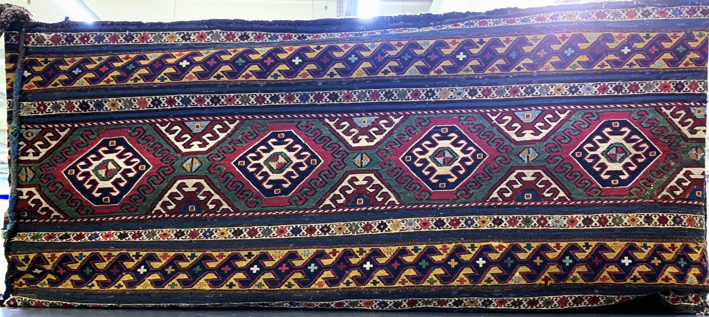 Detail a: Shahsawan Mafrasch antik, Persien, 19.Jhd, Wolle auf Wolle, ca. 102 x 53 x 74 cm, EHZ: 2