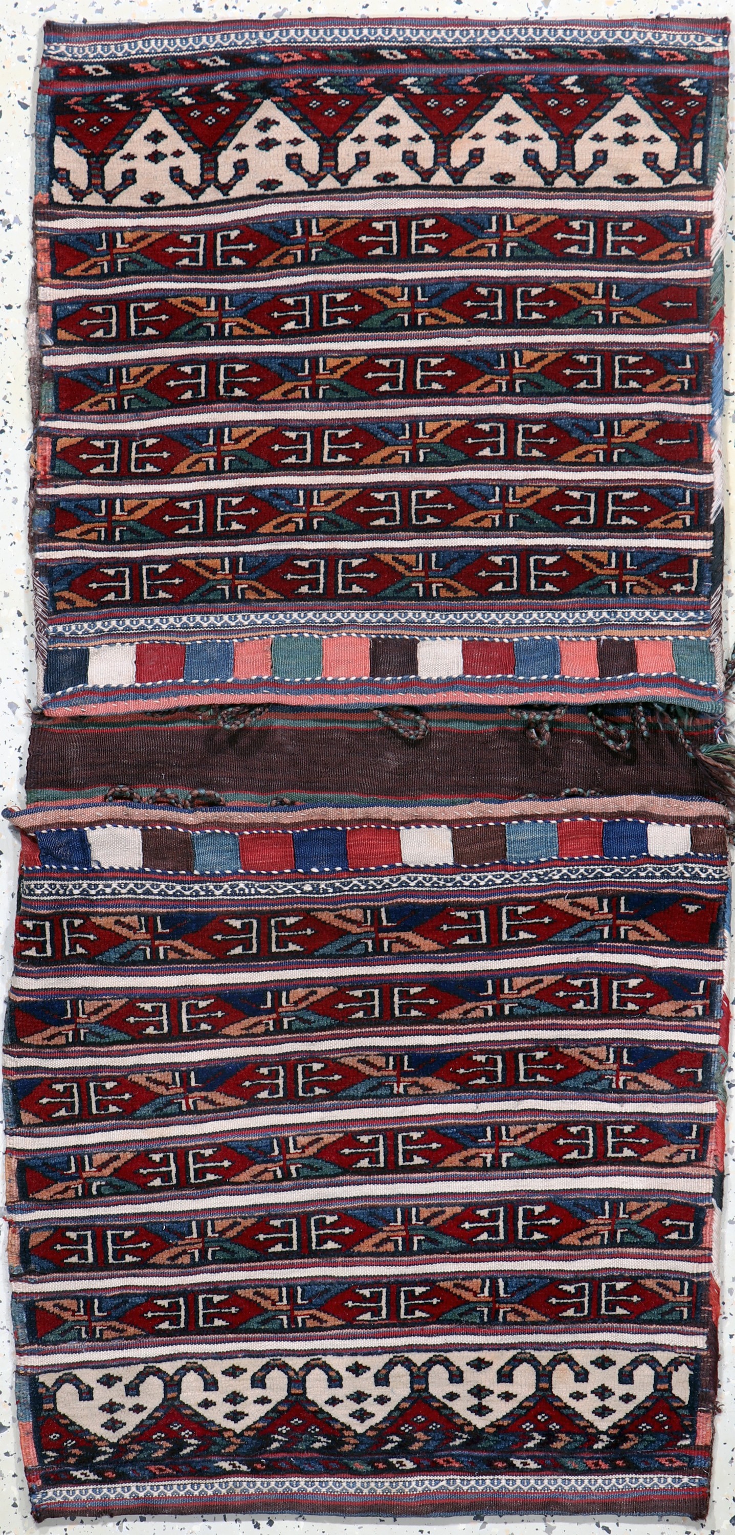 Weramin Doppeltasche"relif" antik, Persien , 19.Jhd, Wolle auf Wolle, ca. 137 x 68 cm, EHZ: 2