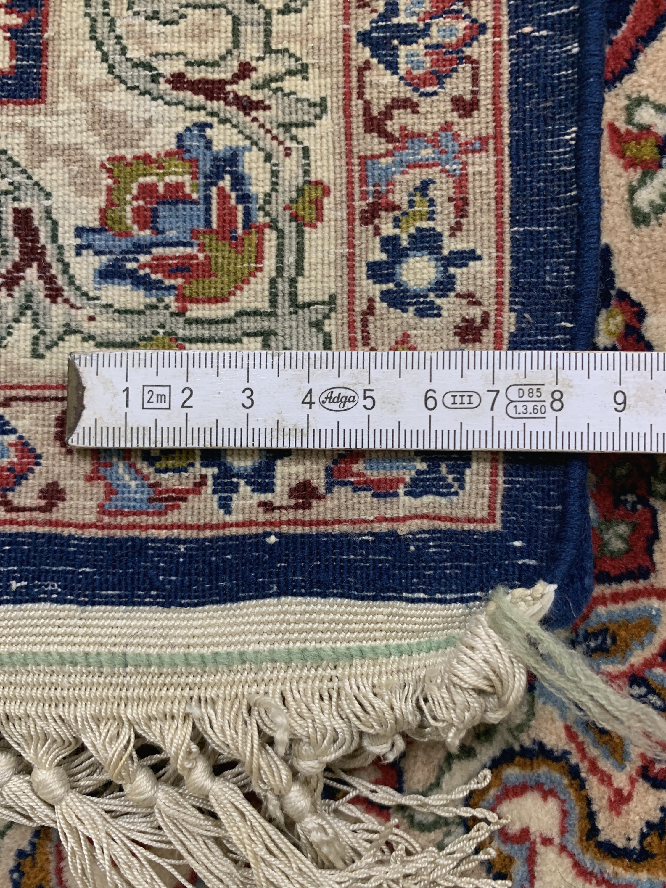 Detail g: Esfahan fein, Persien, Mitte 20.Jhd, Korkwolle auf Seide, ca. 216 x 149 cm, ca. 1,0Mio. Kn/qm, EHZ: 2