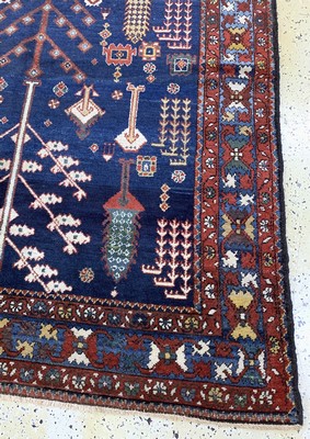 27004092d - Bachtiar´Baumteppich´, Persien, um 1900, Wolle auf Baumwolle, ca. 305 x 172 cm, EHZ: 2