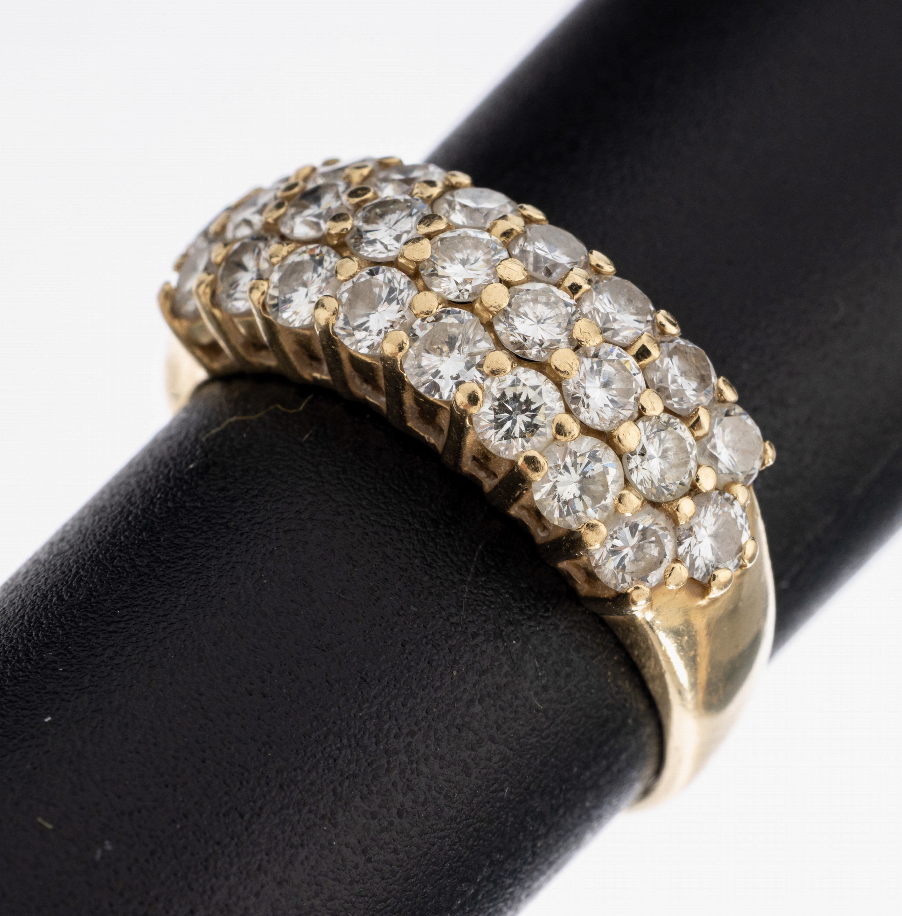 Image 27005073 - 14 kt Gold Brillant-Ring, GG 585/000, 25 Brillanten zus. ca. 1.50 ct Weiß/si-p, (1 ...