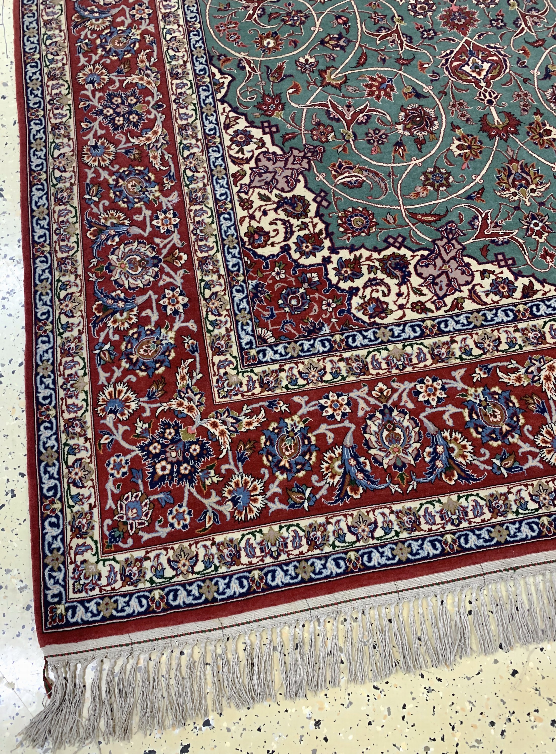 Detail b: Esfahan fein(14 Kheft), Persien, Mitte 20.Jhd, Korkwolle mit und auf Seide, ca. 220 x150 cm, ca. 1,0 Mio. Kn/qm, EHZ: 1-2