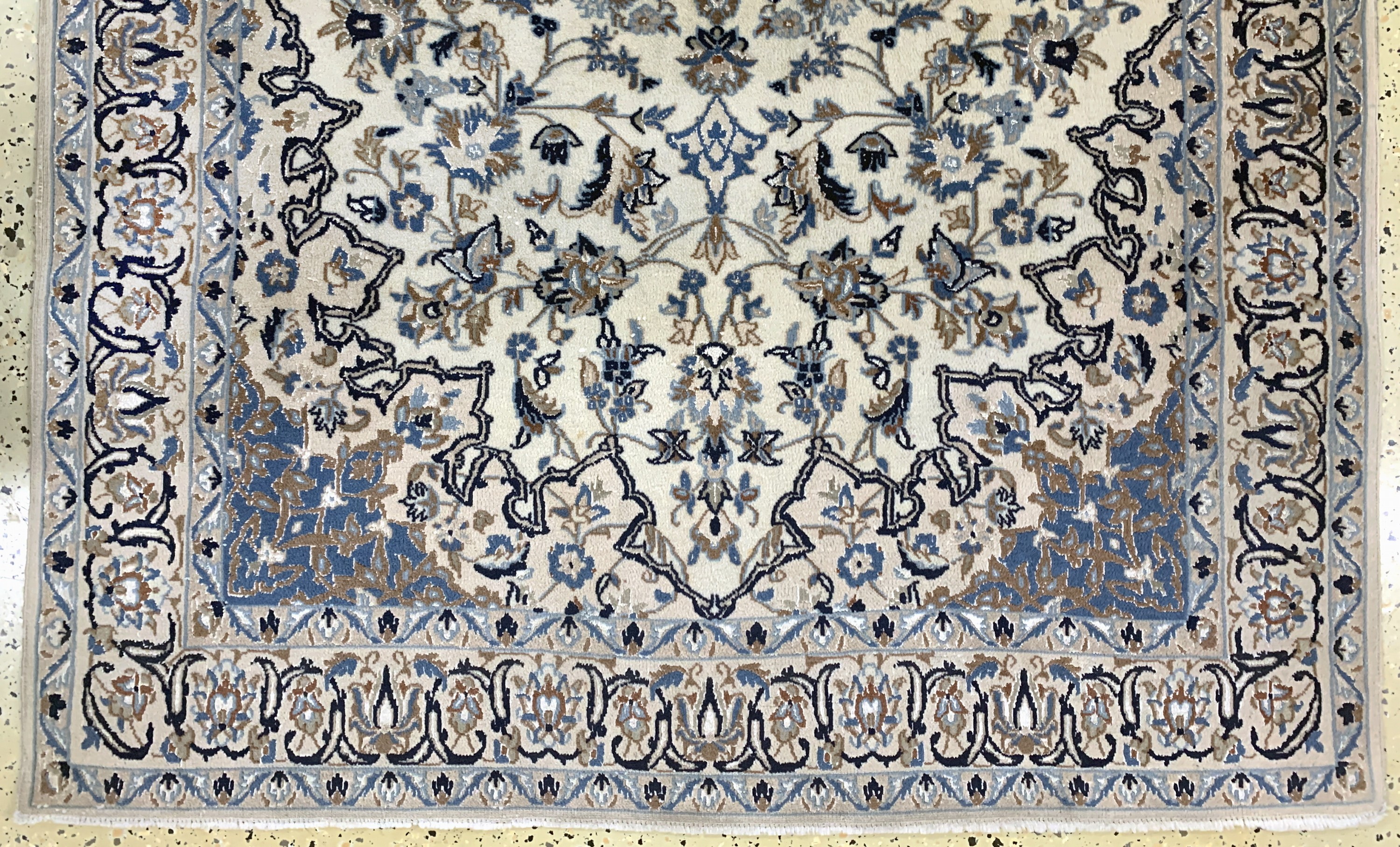 Detail c: Nain fein(9 La), Persien, Mitte 20.Jhd, Korkwolle mit Seide, ca. 210 x 134 cm, EHZ: 2