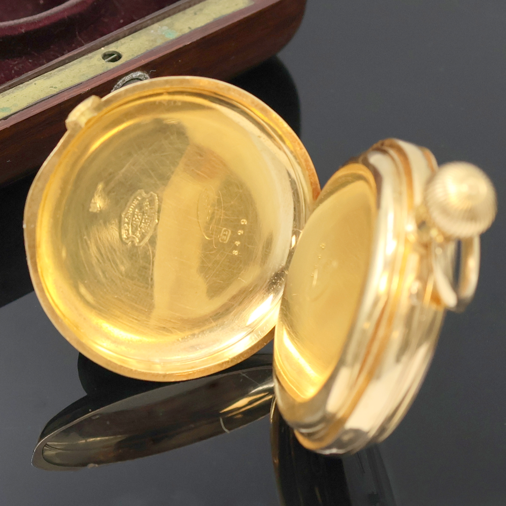 Detail c: C.E. LARDET Fleurier offene Herrentaschenuhr in GG 750/000, Schweiz um 1880, guill. 2- Deckel Goldgeh. m. à-goutte Schlüssen dell./ ber., ...