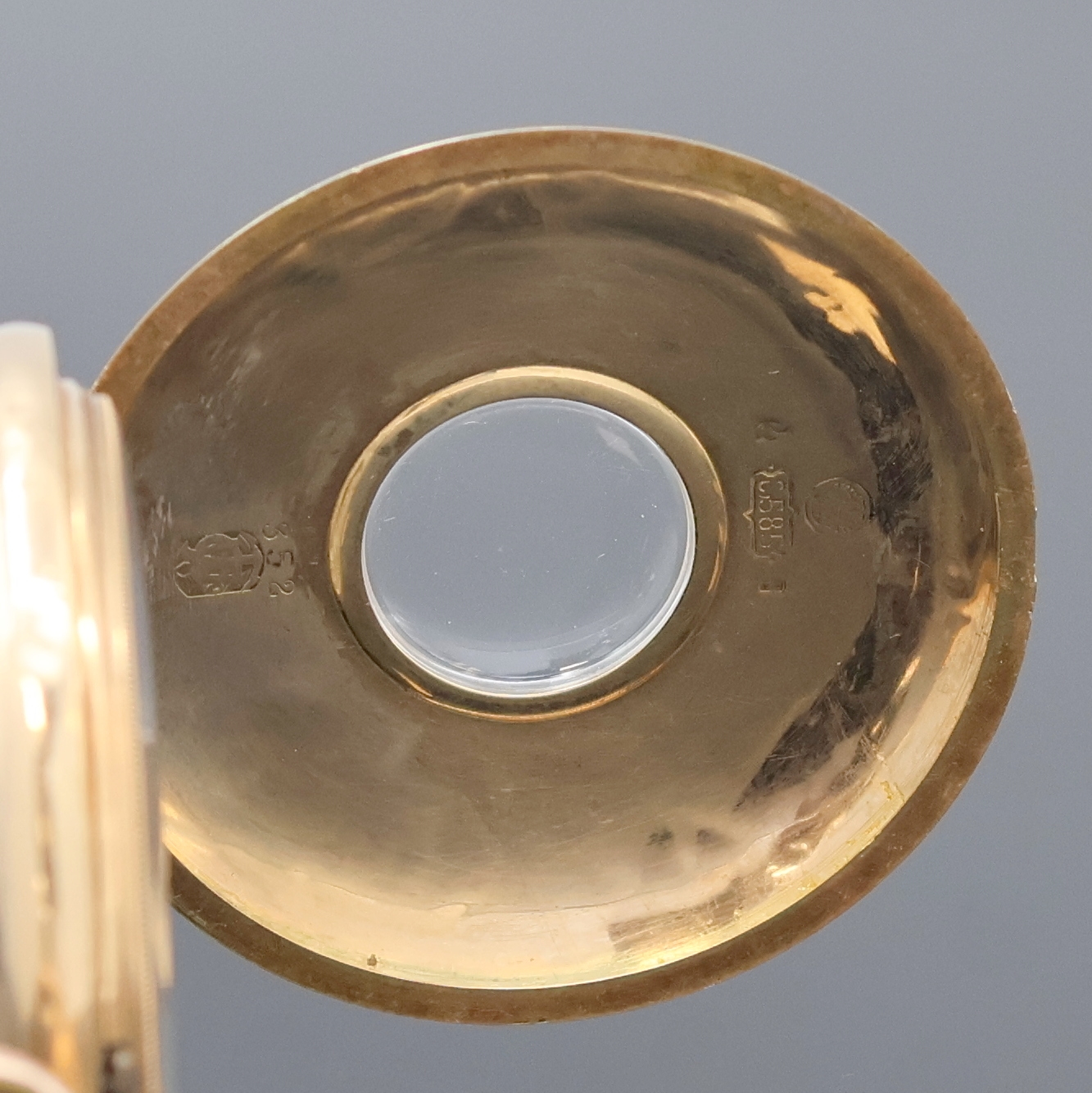 Detail c: TAVANNES System Glashütte Halbsavonette in RG 585/000, Schweiz um 1910, guill. 2-Deckel Goldgeh. dell./ber., auf Emailzifferbl. u. Cuvette bez. ...
