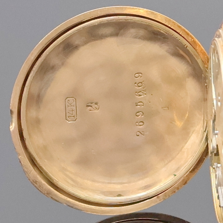 Detail e: LONGINES offene Damentaschenuhr in RG 585/000, Schweiz um 1912, glattes 2-Deckel Goldgeh. m. gekürztem Scharnier, grav. Monogramm auf Rückdeckel, ...