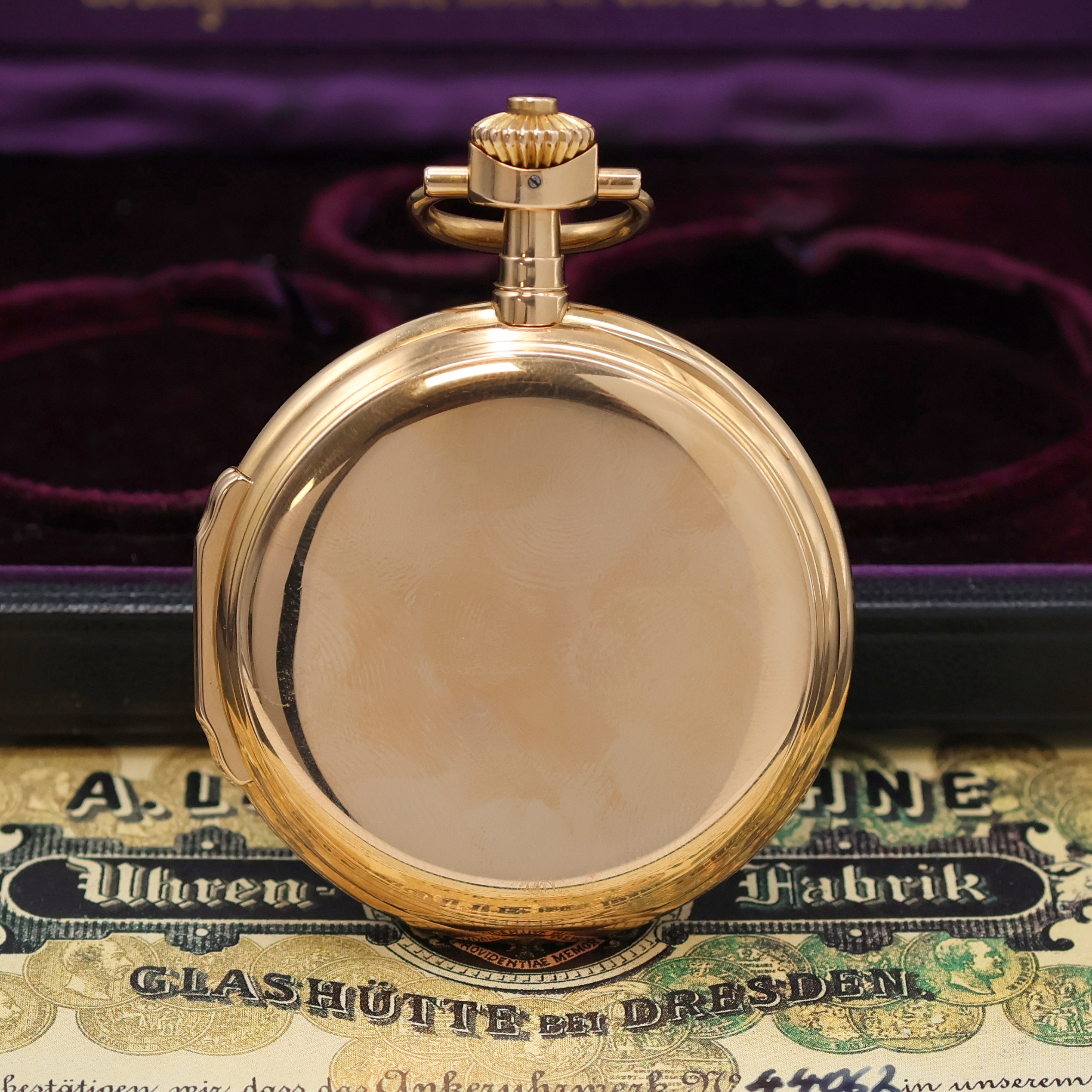 Detail b: A. LANGE & SÖHNE 1A Louis-XV Herrensavonette in RG 750/000, Deutschland um 1900, glattes 3-Deckel Goldgeh. m. großem Aussenscharnier dell., grav. ...