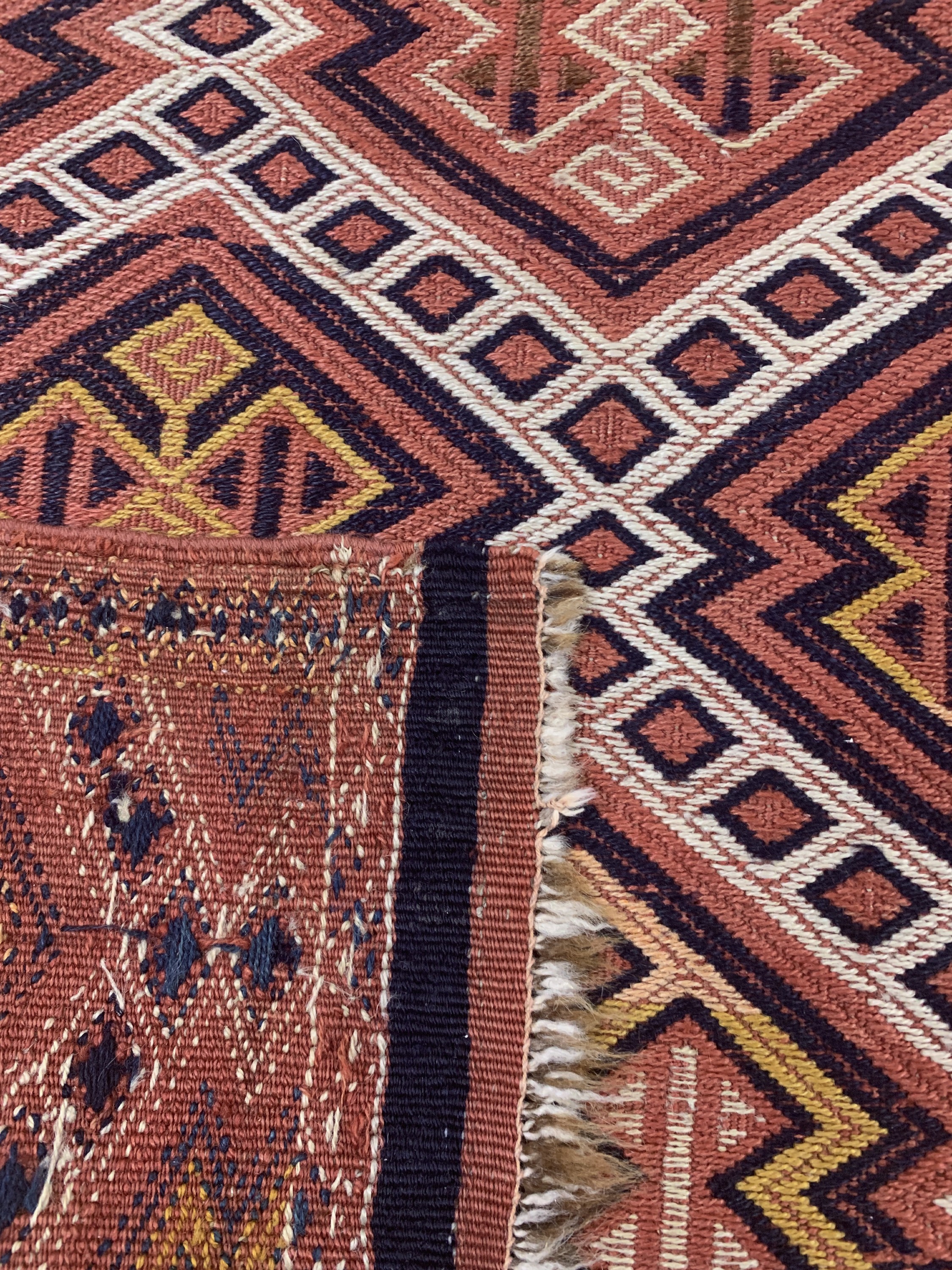 Detail e: "Cicim"alt(2 Bahnig), Türkei, Anfang 20.Jhd, Wolle auf Wolle, ca. 177 x 160 cm, EHZ: 2