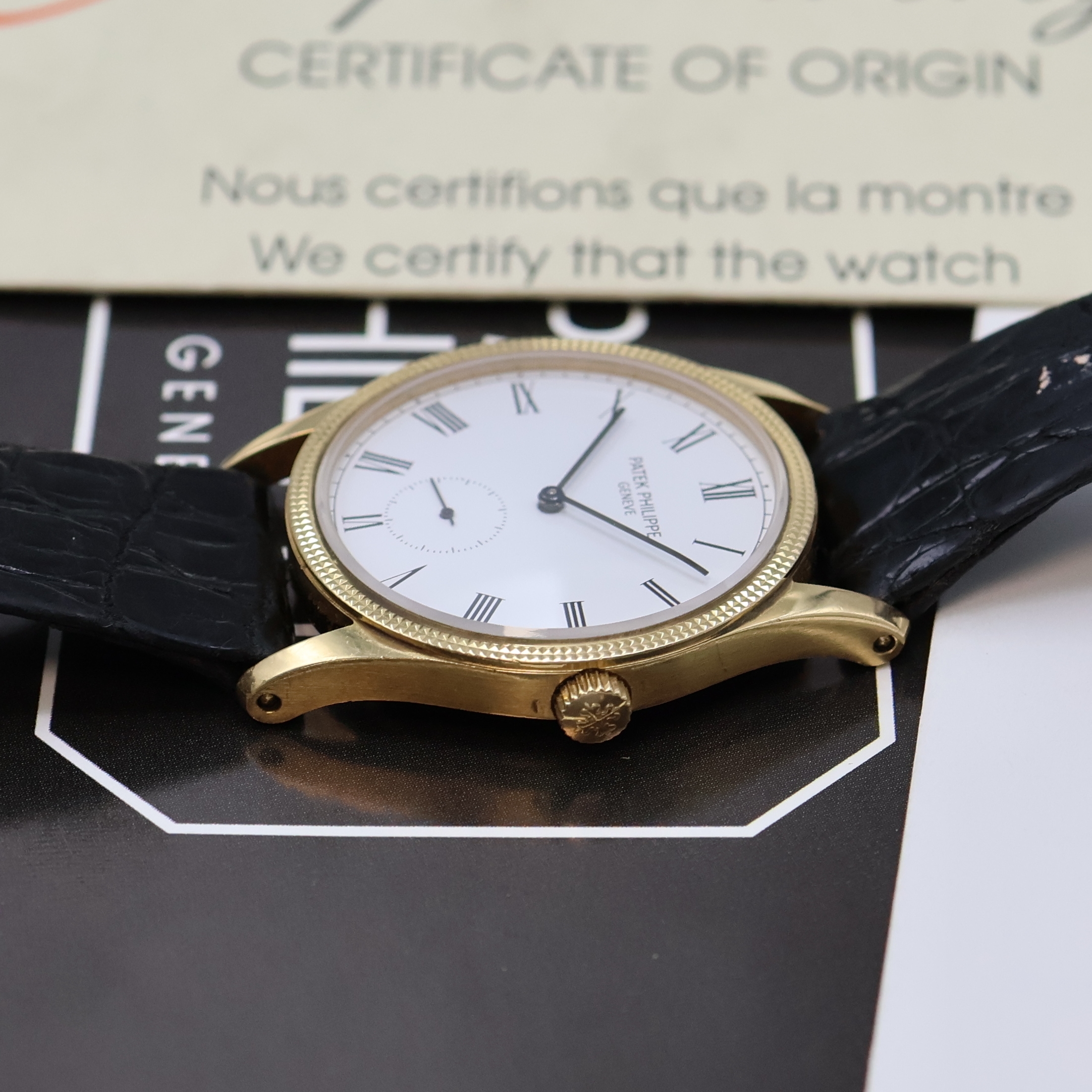 Detail c: PATEK PHILIPPE Armbanduhr Serie Calatrava in GG 750/000 Referenz 3796 D, Handaufzug, Boden aufgedr., orig. Lederband m. orig. GG 750/000 Dornschl., ...