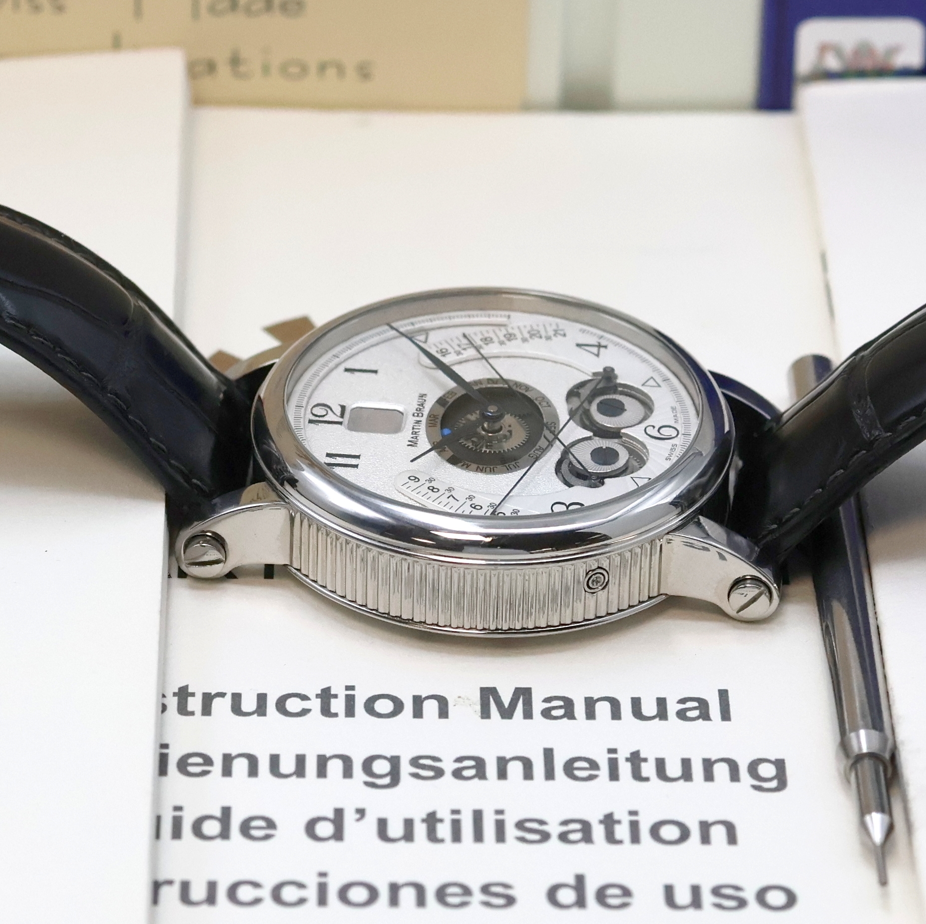 Detail d: MARTIN BRAUN astronomische Herrenarmbanduhr Astraios/S Referenz K-003, Schweiz um 2008, Automatik, Edelstahlgeh. inkl. orig. Lederband m. orig. ...