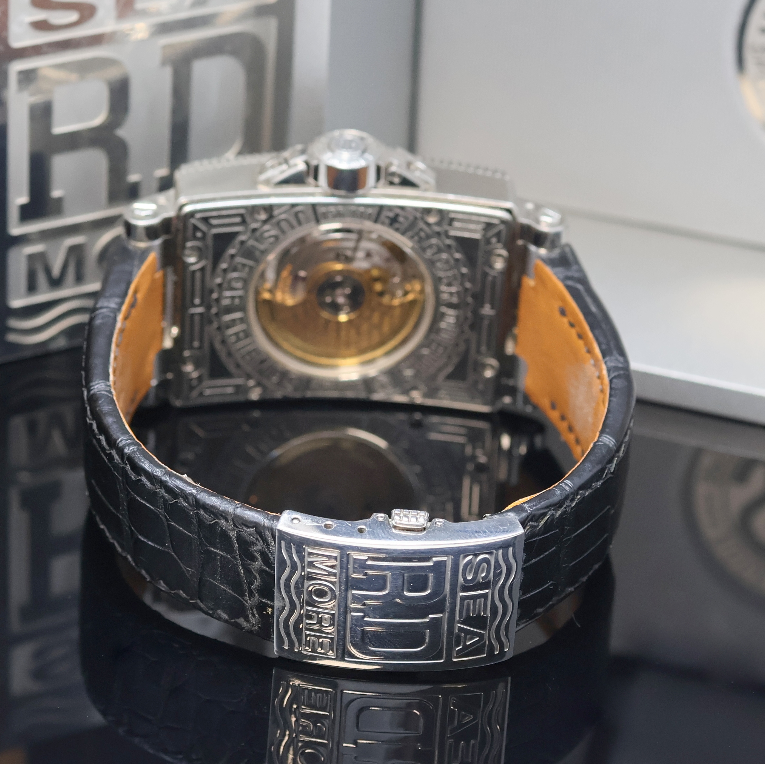Detail b: ROGER DUBUIS auf 888 Stück limitierte Herrenarmbanduhr SeaMore Referenz MS34.21.9.3.53, Automatik, Schweiz um 2005, Chronometer in Edelstahl inkl. ...