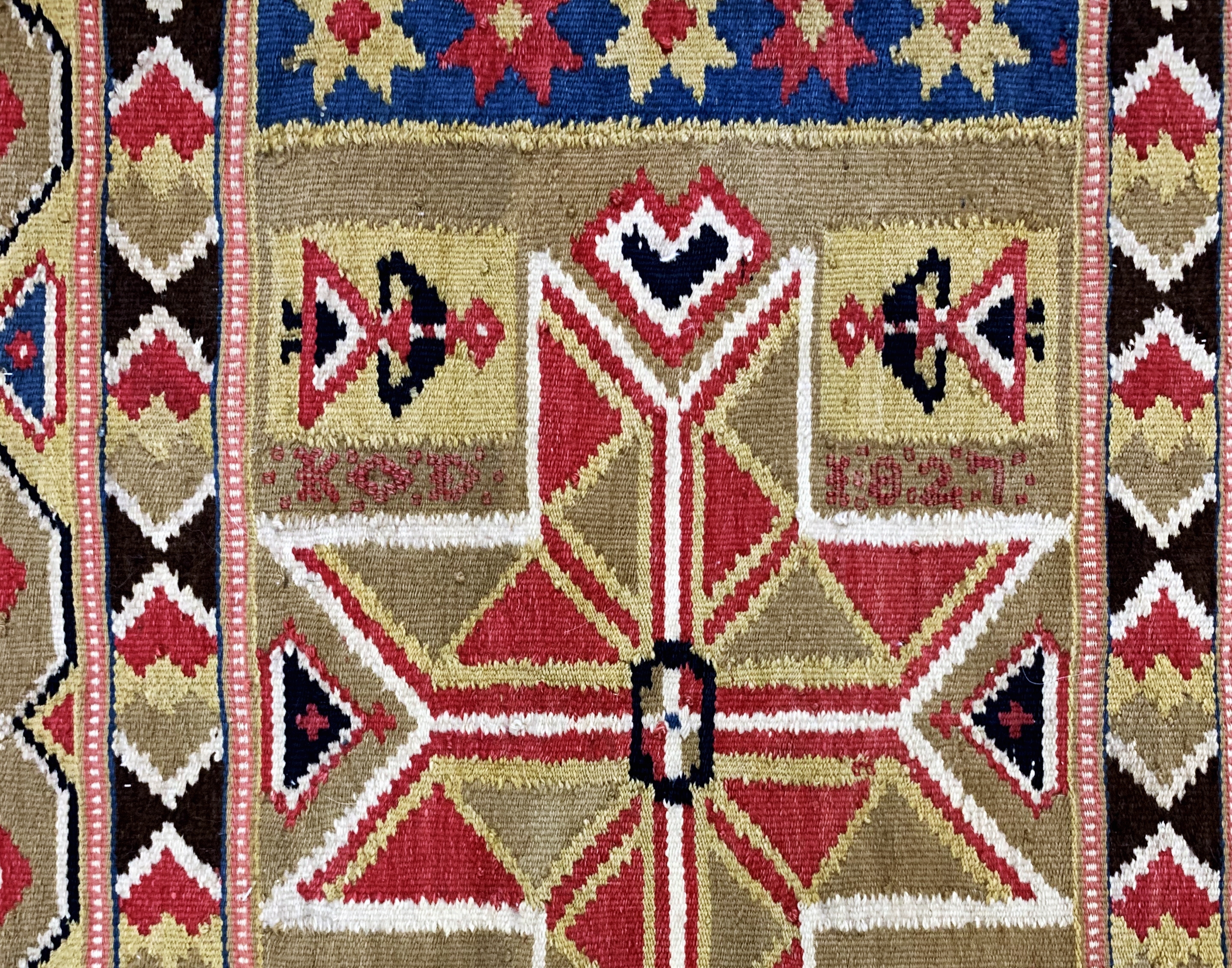 Detail b: Feine Rölakan Täcke antik, Südschweden, Skäne-Gebiet, 19.Jhd, Wolle gewebt auf Wolle, ca. 112 x 57 cm, EHZ: 1
