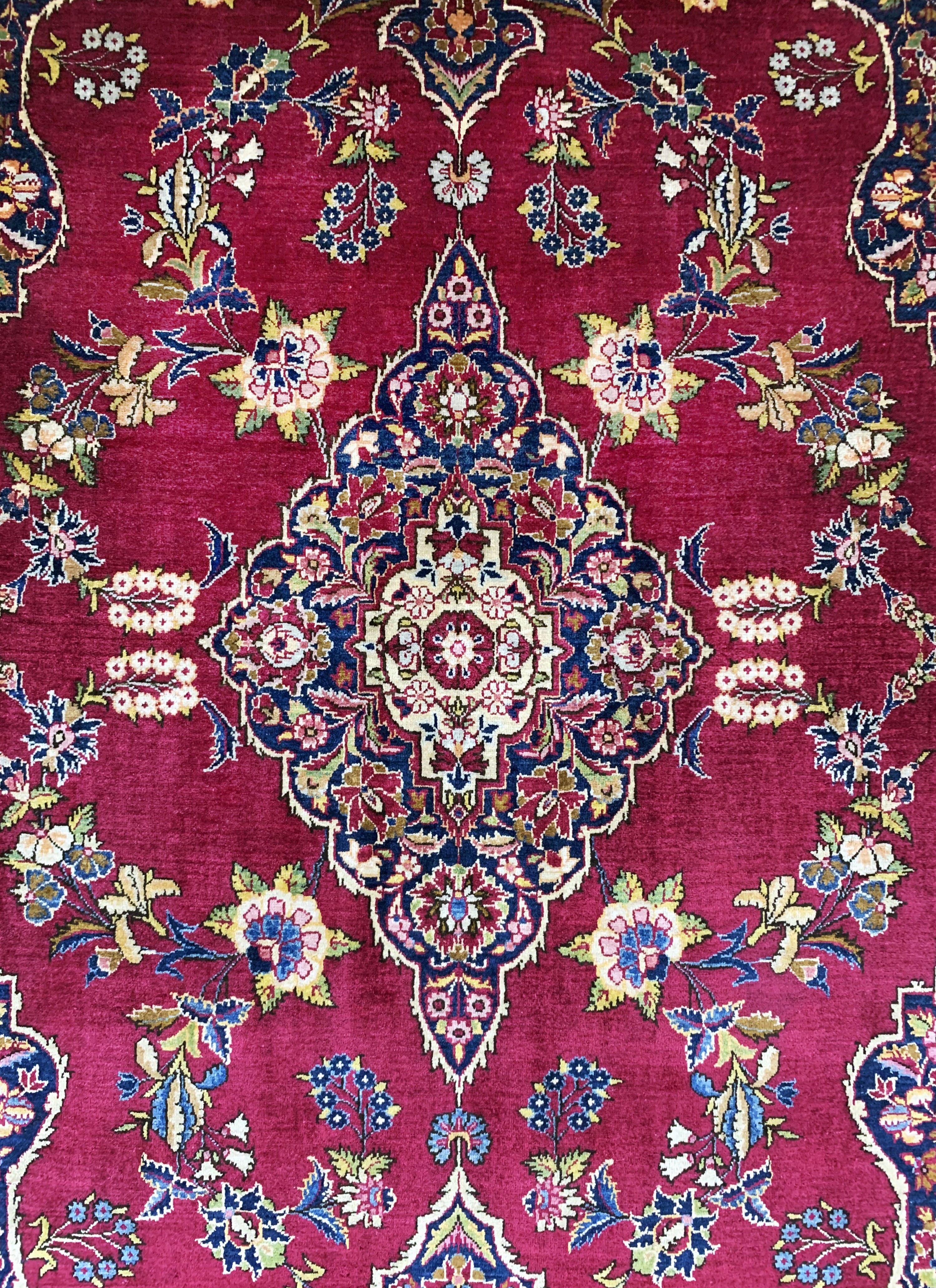Detail c: Seiden Keschan fein alt, Persien, um 1920-1930, reine Naturseide, ca. 200 x 125 cm,EHZ: 1-2, (fachkundig gereinigt)