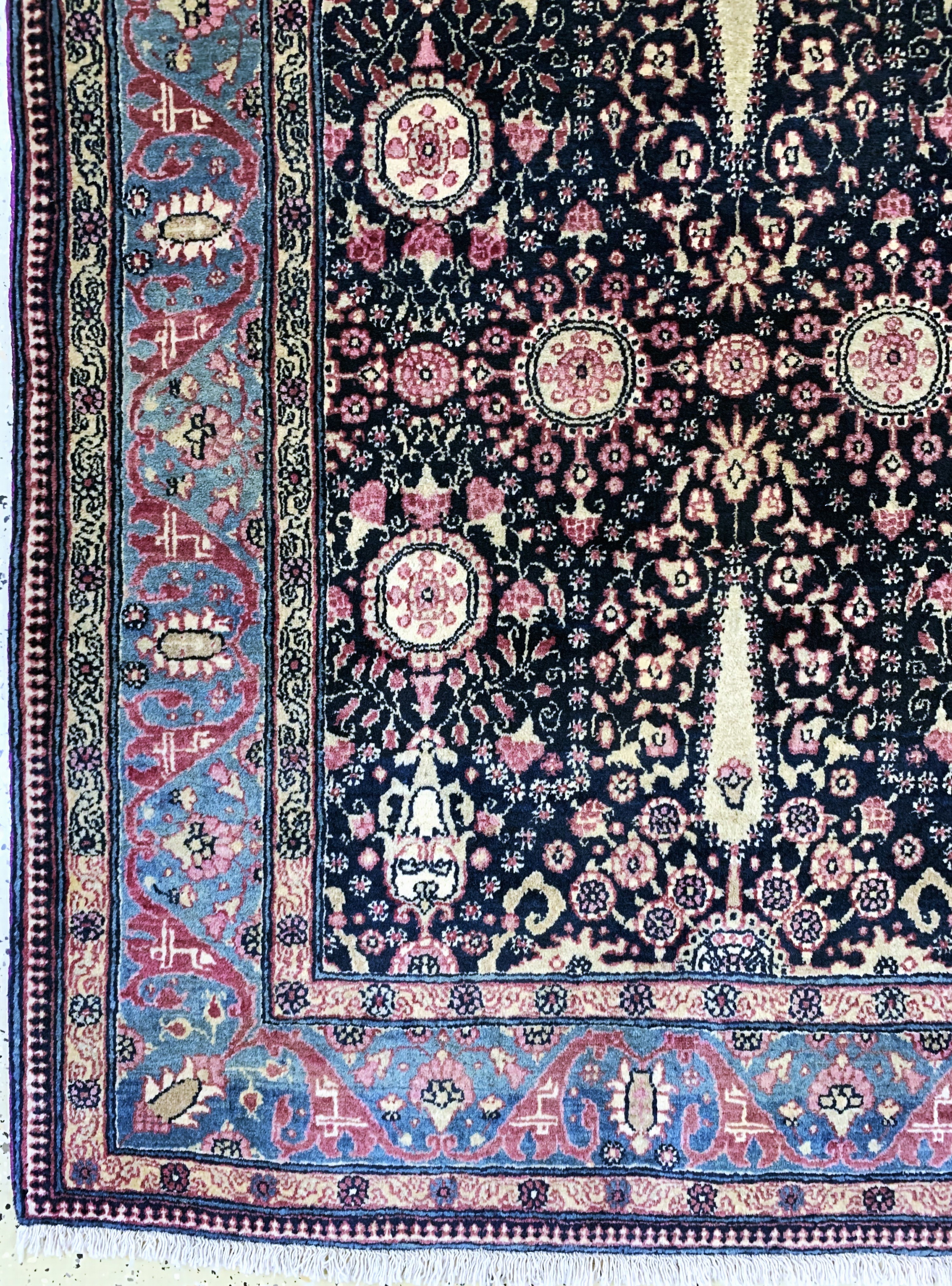 Detail b: Teheran antik, Persien, um 1900, Wolle auf Baumwolle, ca. 210 x 146 cm, EHZ: 1-2, (fachkundig gereinigt)