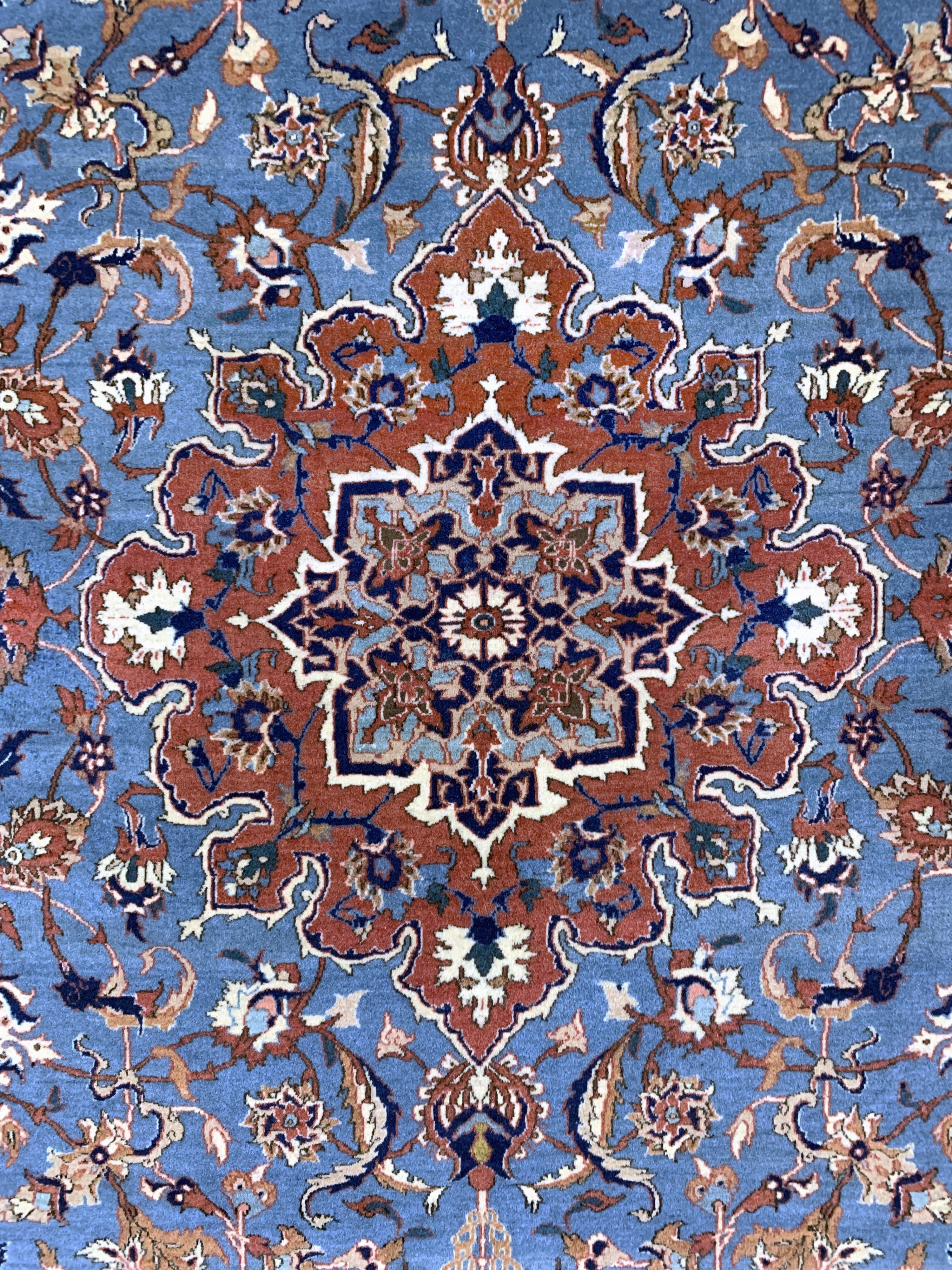 Detail d: Esfahan"Shooreshi"fein, "Haftrang Fransen",Persien, um 1920-1930, Korkwolle auf Seide, ca. 237 x 145 cm, ca. 1,0 Mio. Kn/qm, ...